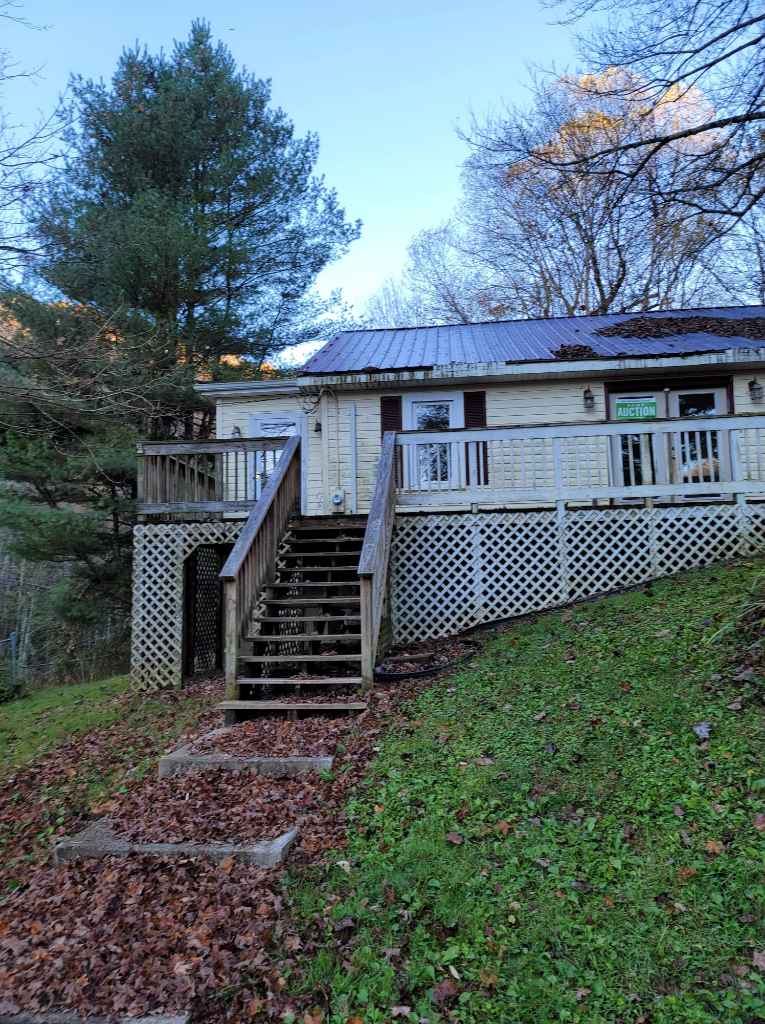 8209 Dry Fork Rd North Tazewell VA 24630
