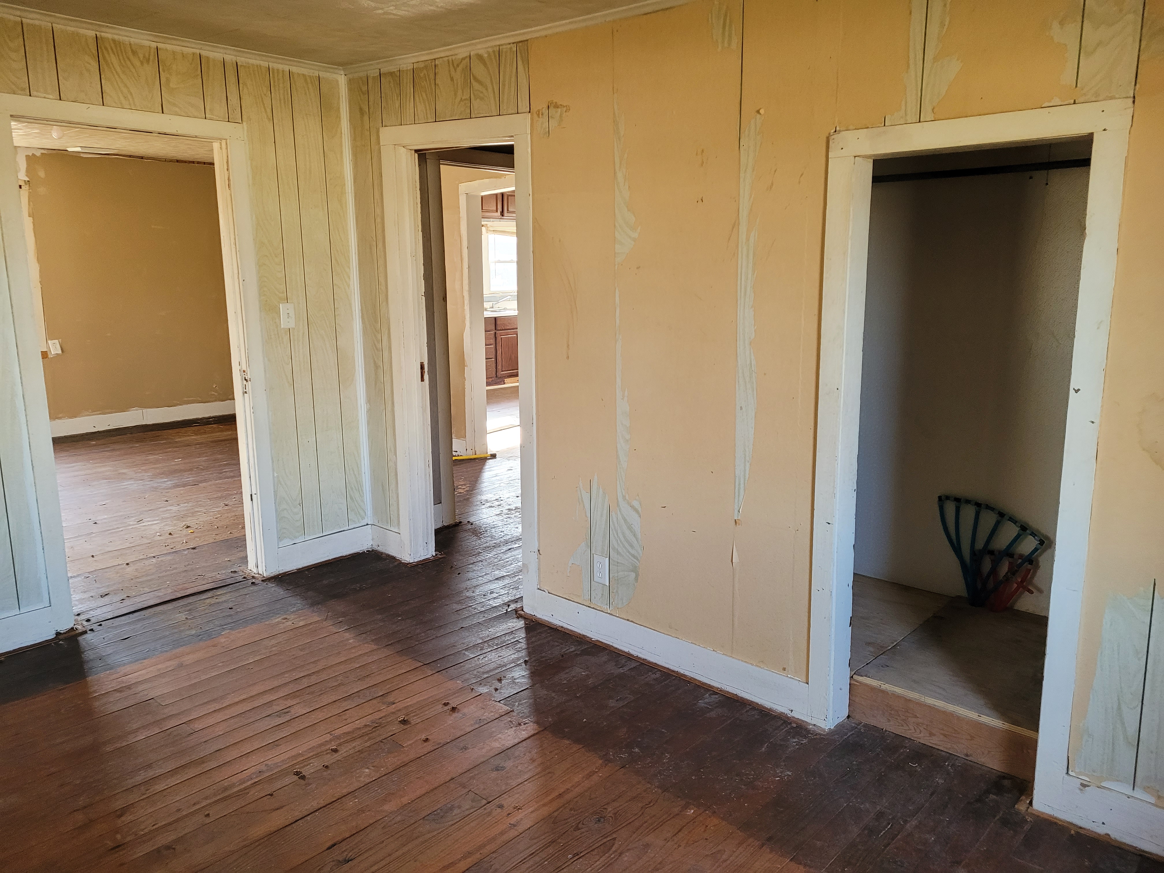 404 N Carroll St Norris City IL 62869