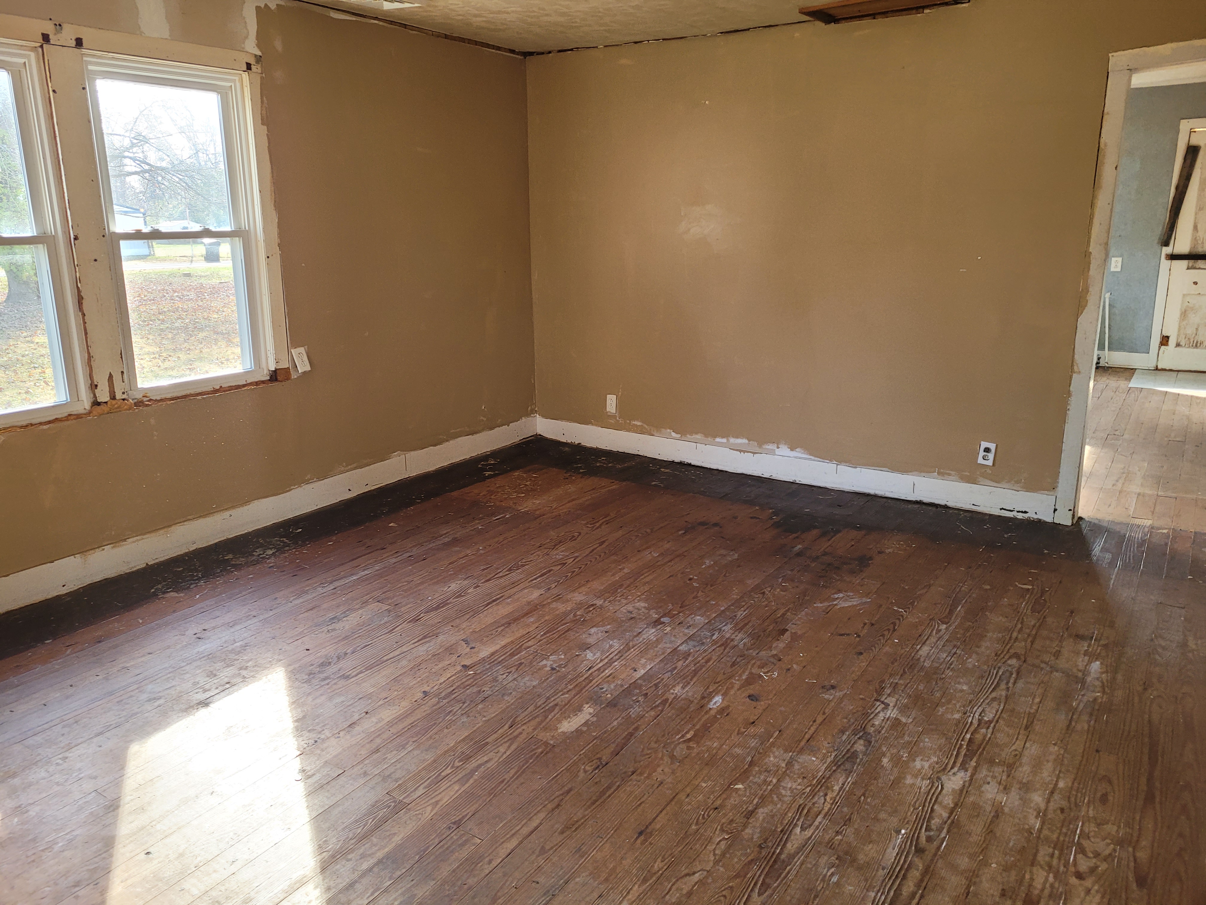 404 N Carroll St Norris City IL 62869