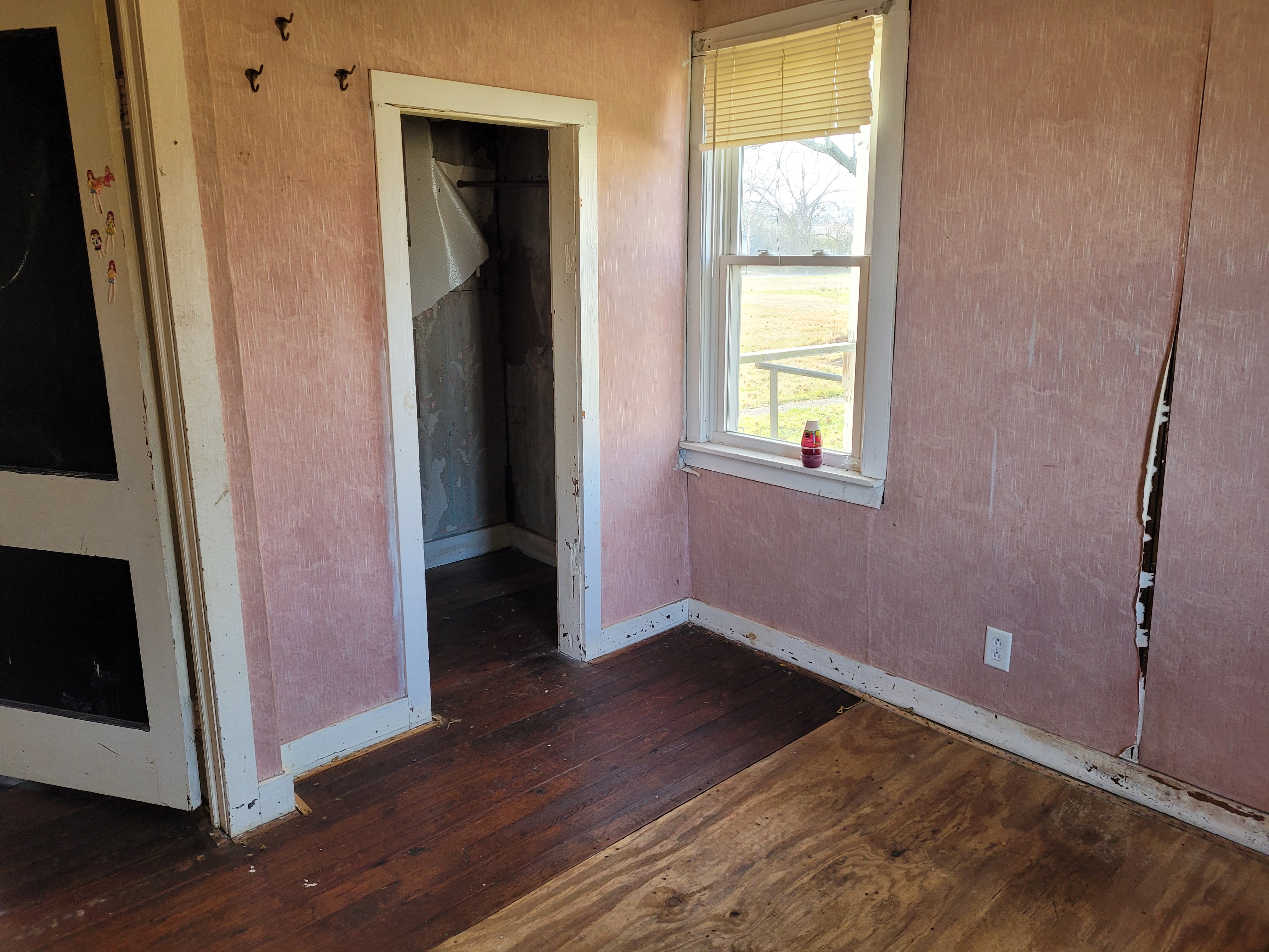 404 N Carroll St Norris City IL 62869
