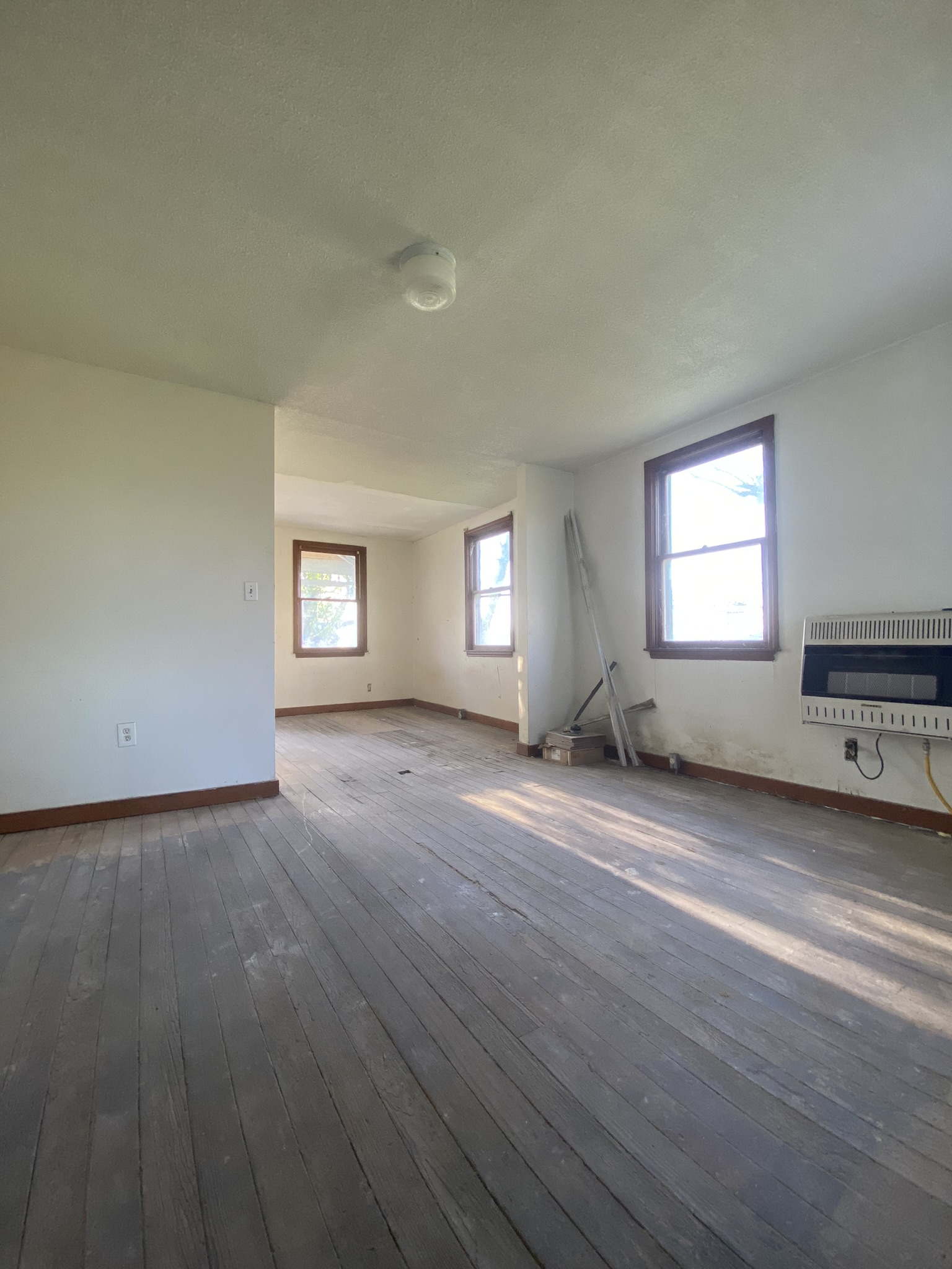 105 South Hill, Fort Scott KS 66701