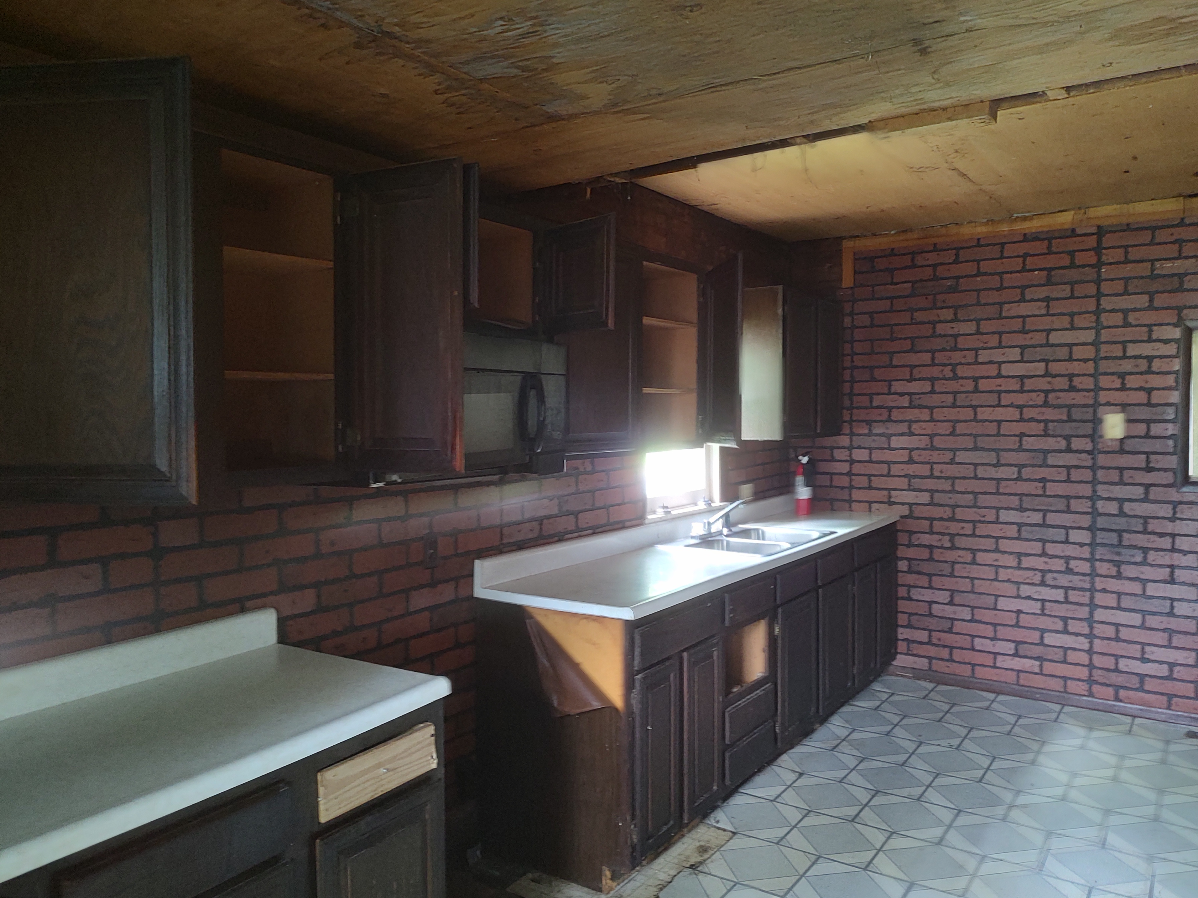 909 Fairland Street Benton IL 62812