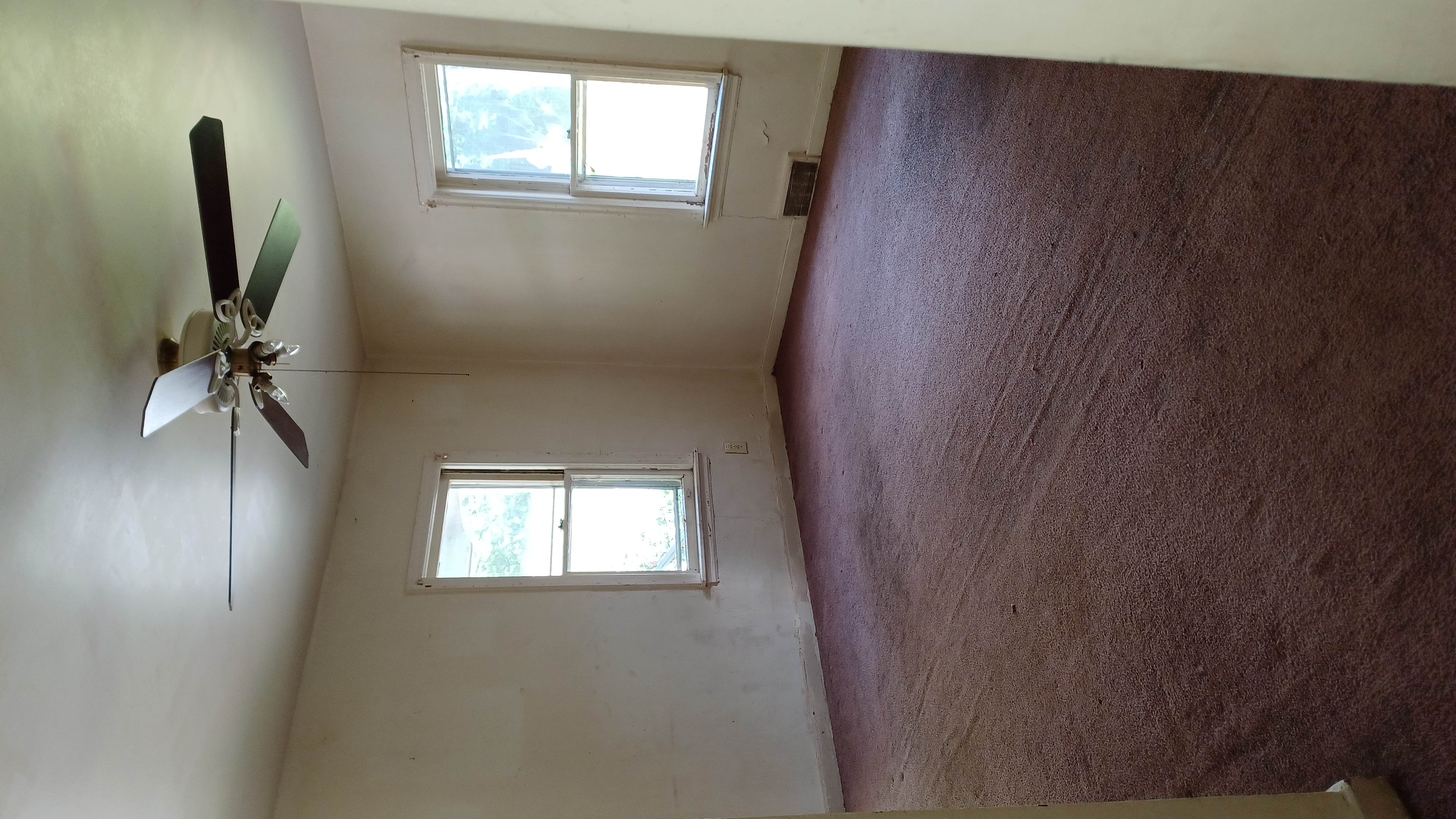 916 Lincoln Ave, Steubenville, OH 43952