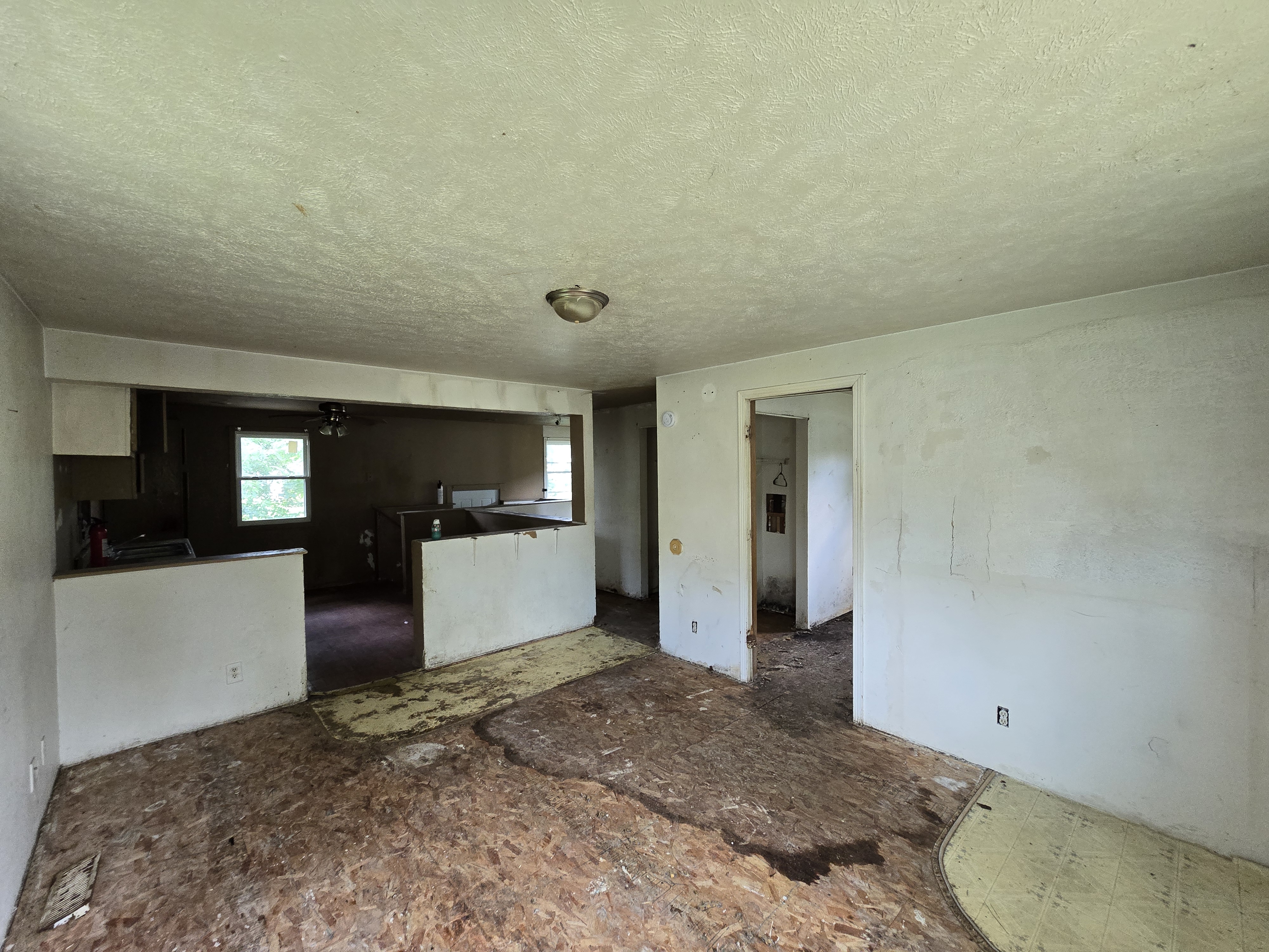 2414 West Malone St. Peoria IL 61605