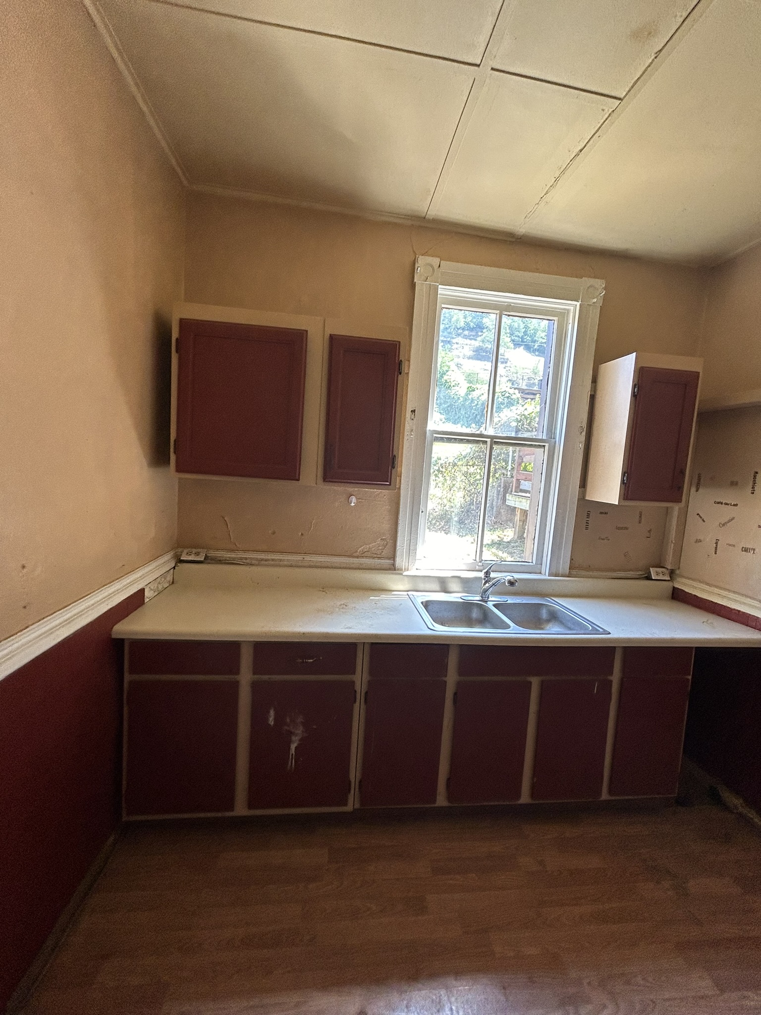 64 22nd St, Wheeling, WV 26003