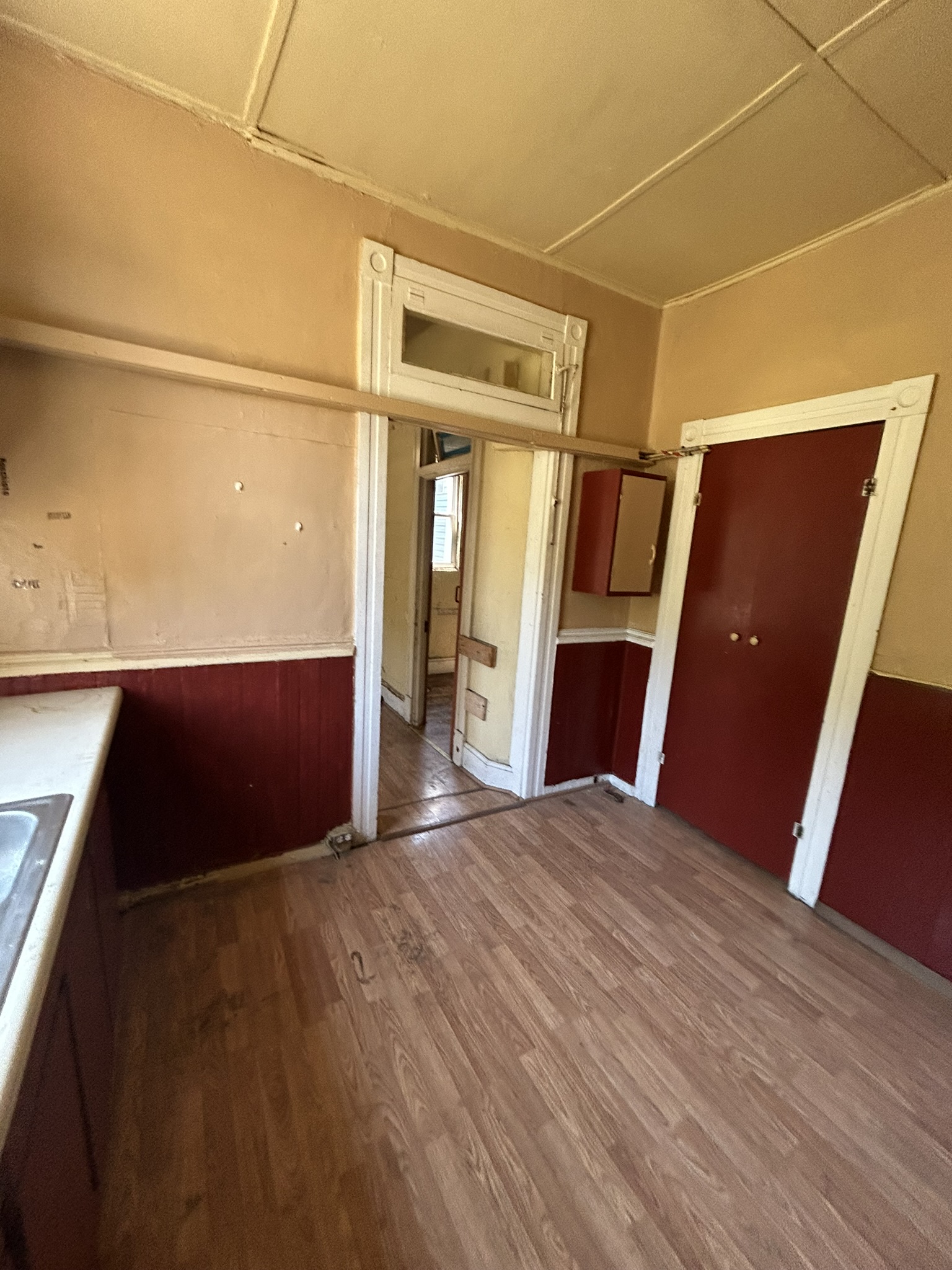 64 22nd St, Wheeling, WV 26003