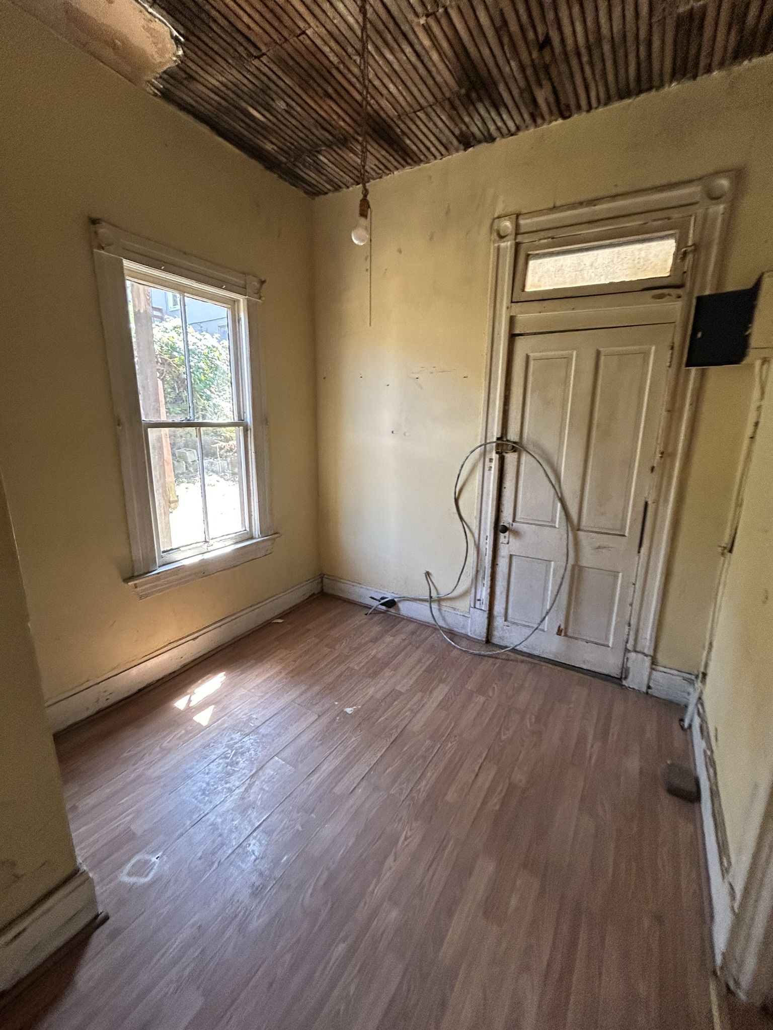 64 22nd St, Wheeling, WV 26003