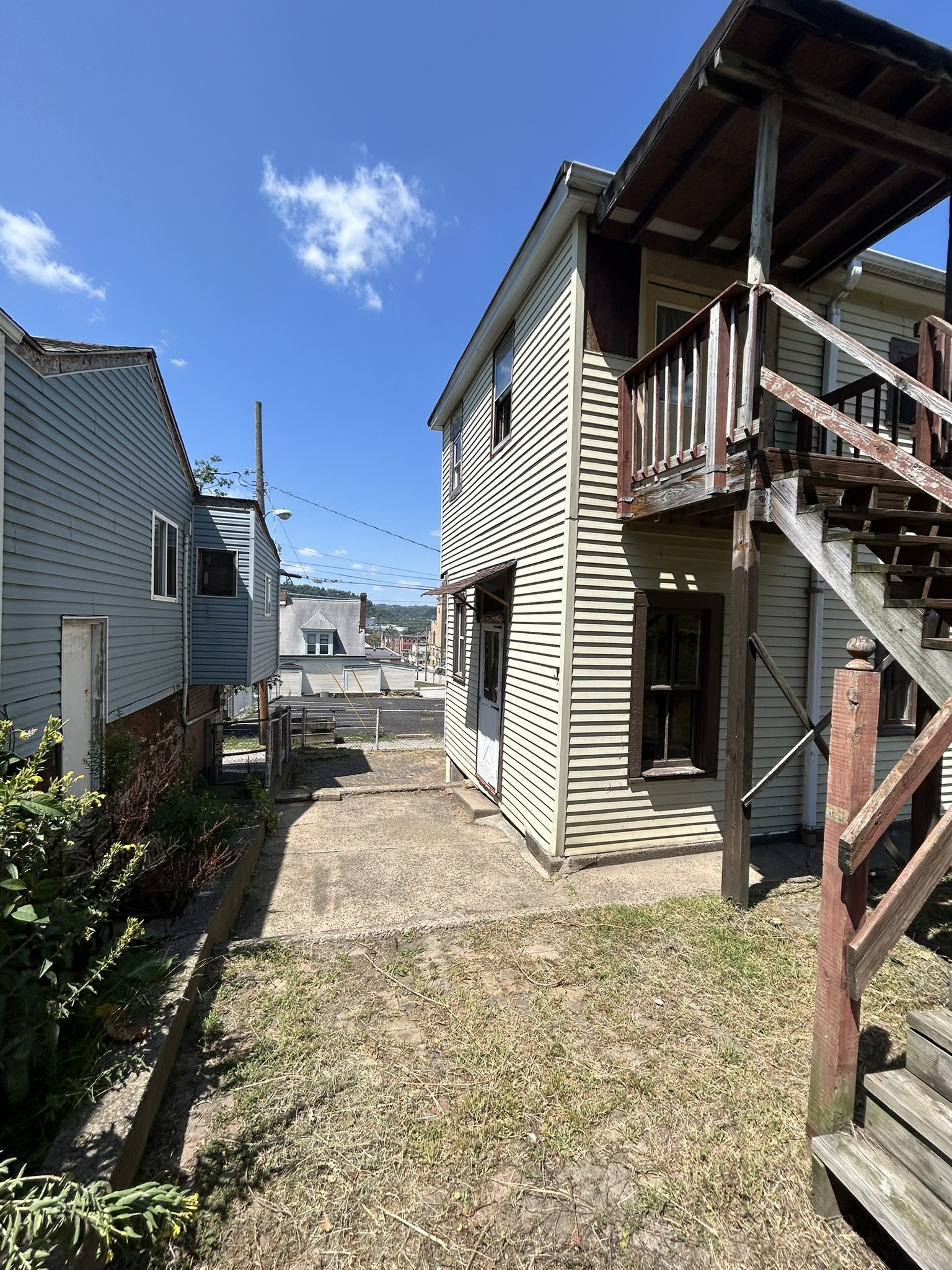 64 22nd St, Wheeling, WV 26003
