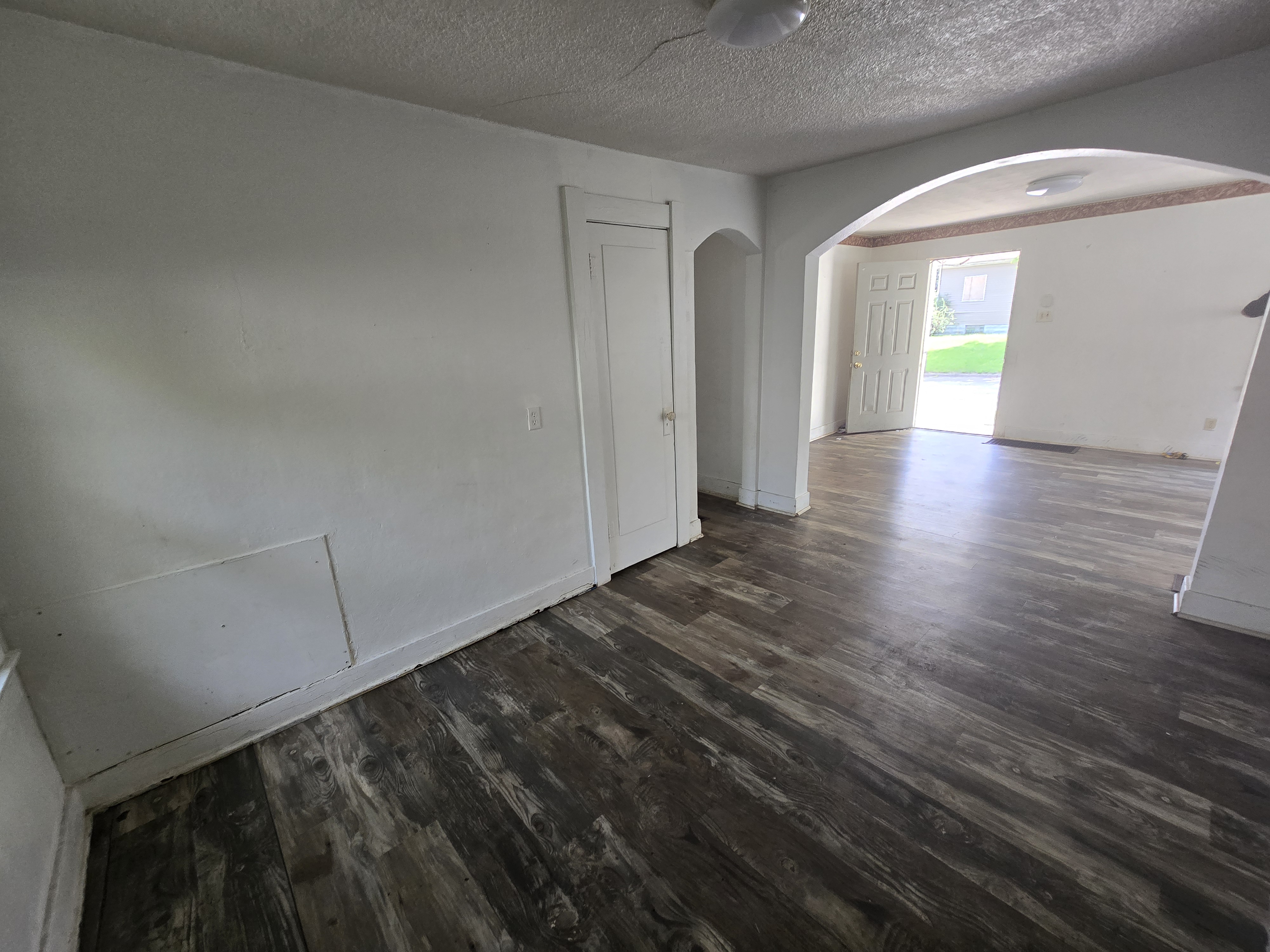 955 N. Dunham Ave., Decatur, IL 62522 
