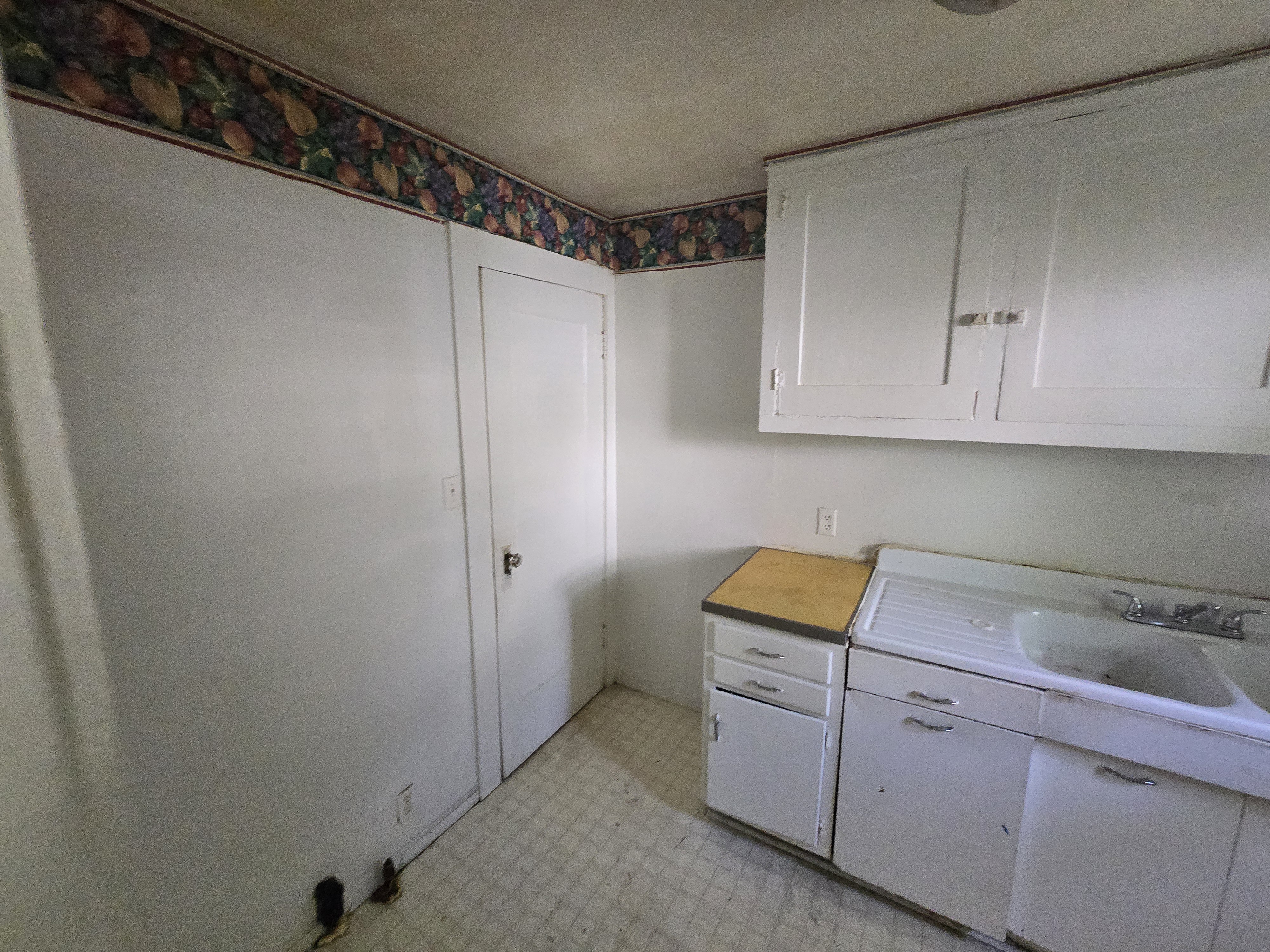 955 N. Dunham Ave., Decatur, IL 62522 
