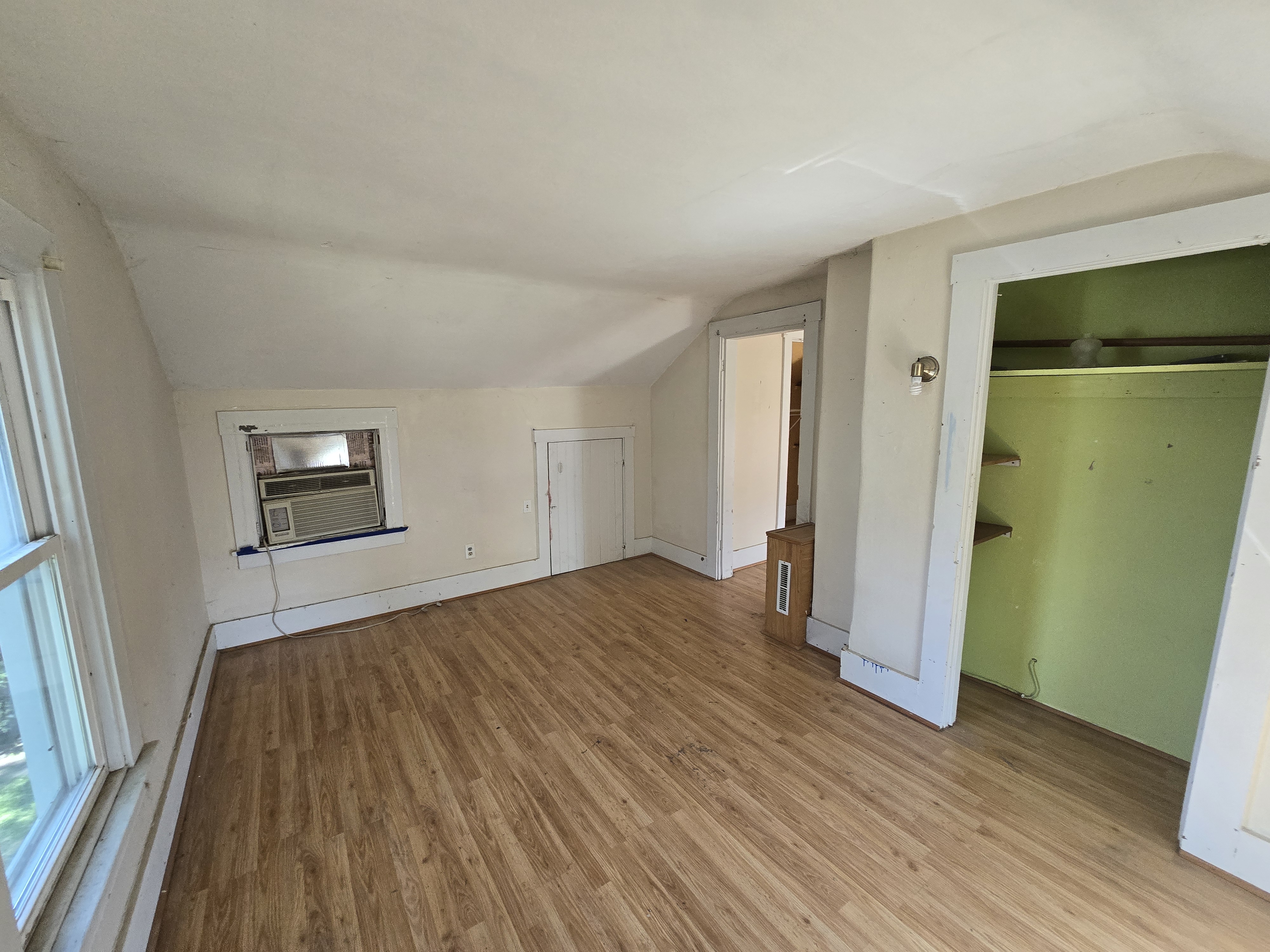 609 Liberty St. Muscatine IA 52761