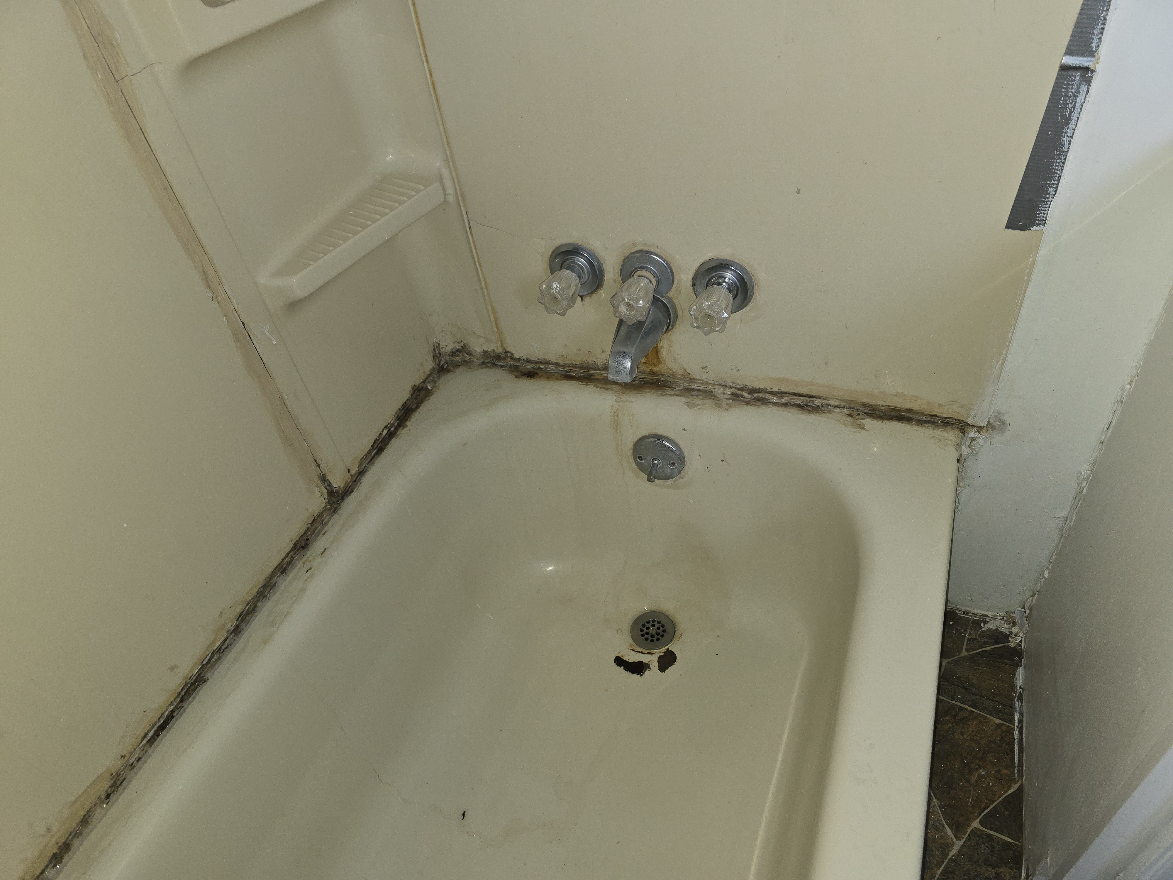 283 12th St Rainelle WV 25962