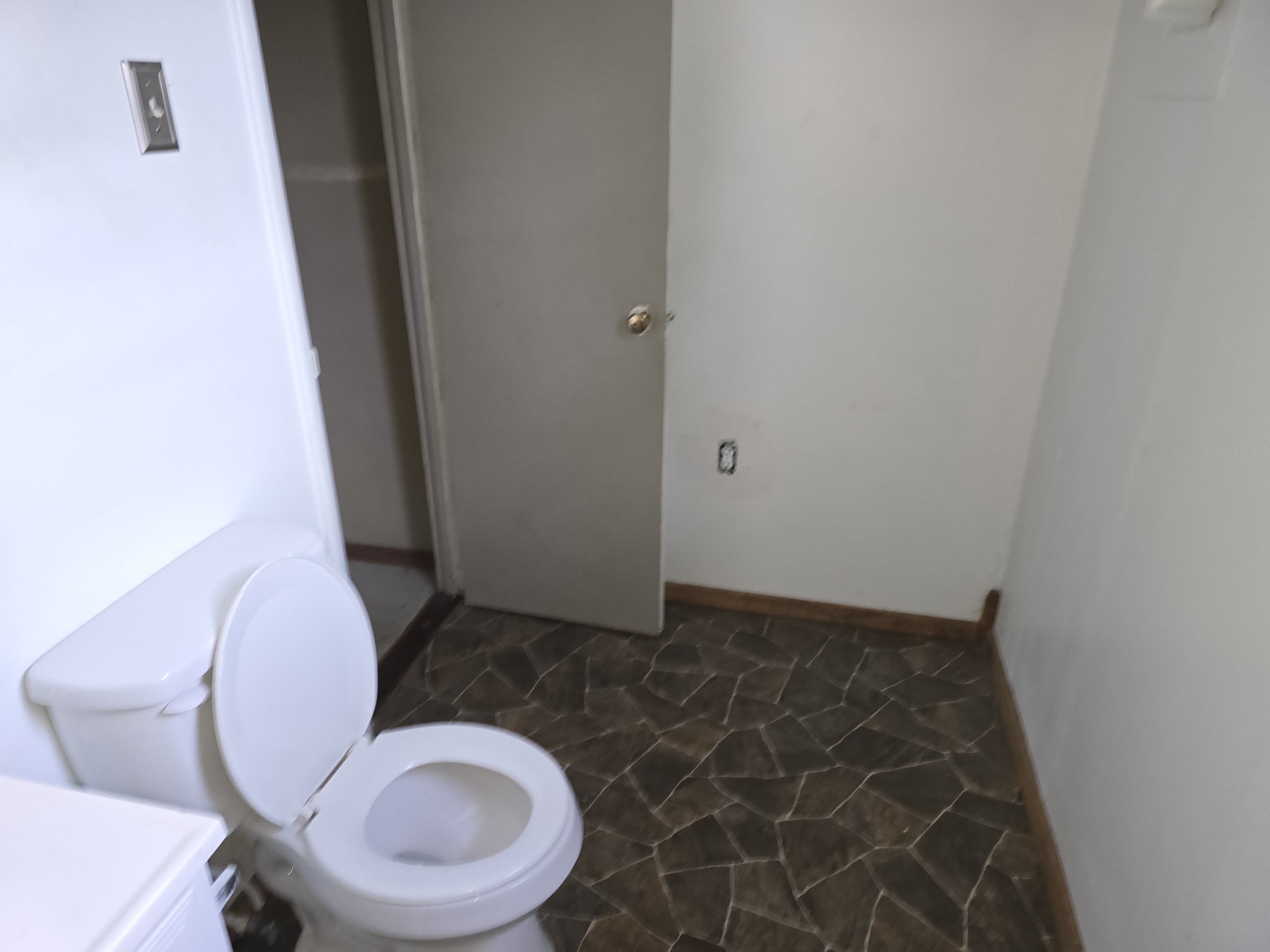 283 12th St Rainelle WV 25962