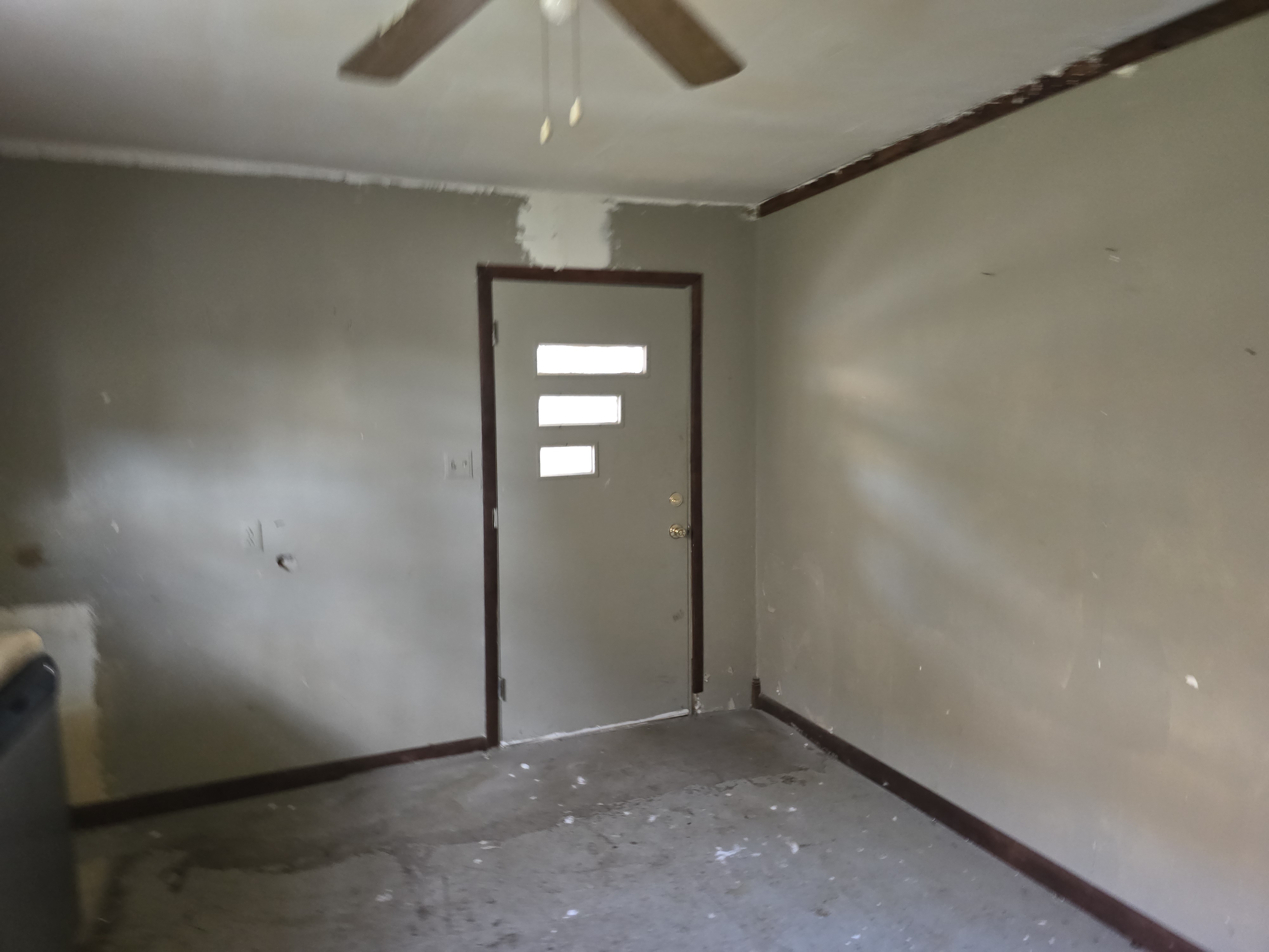 283 12th St Rainelle WV 25962