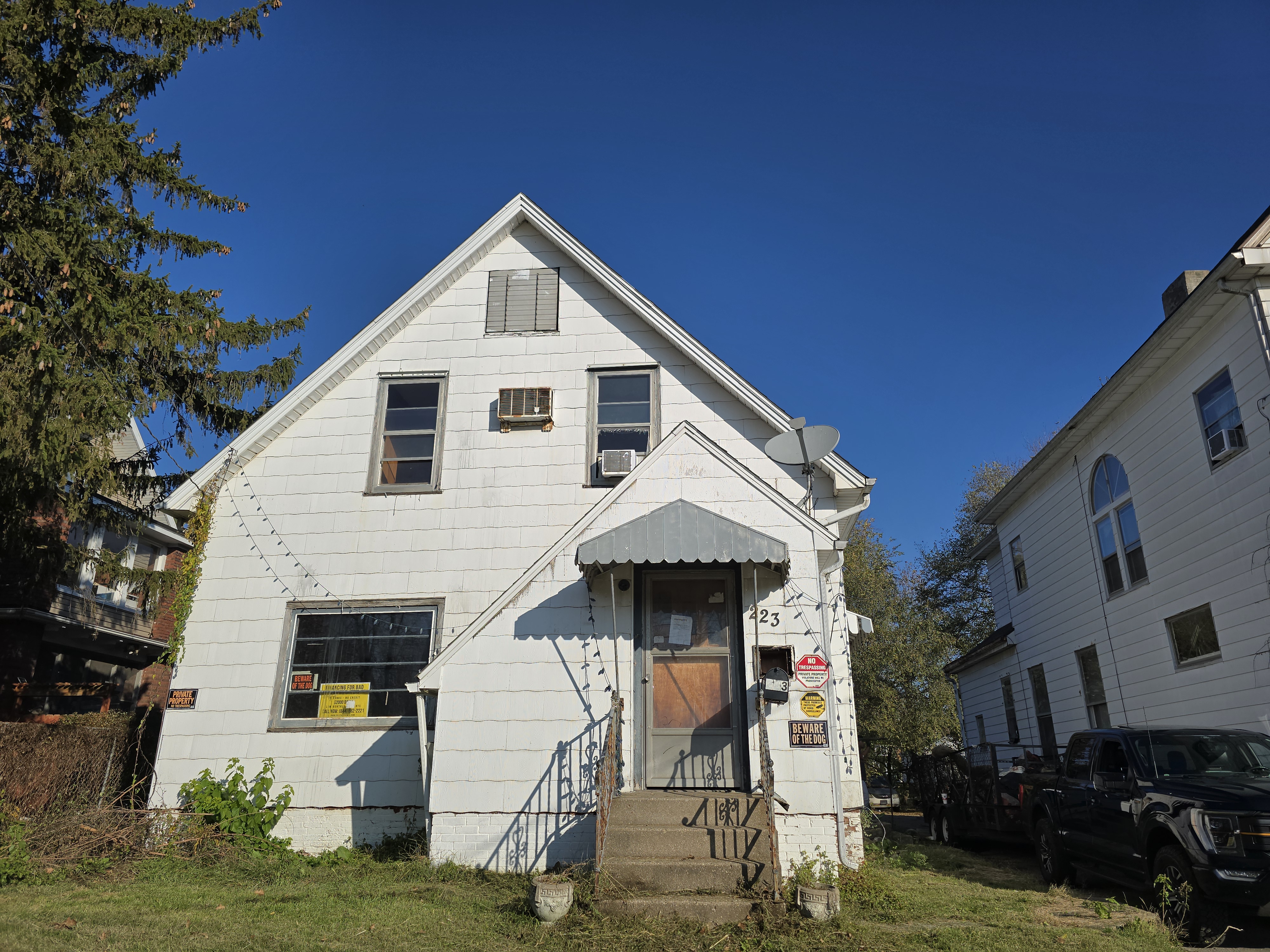 223 W Locust St Canton IL 61520