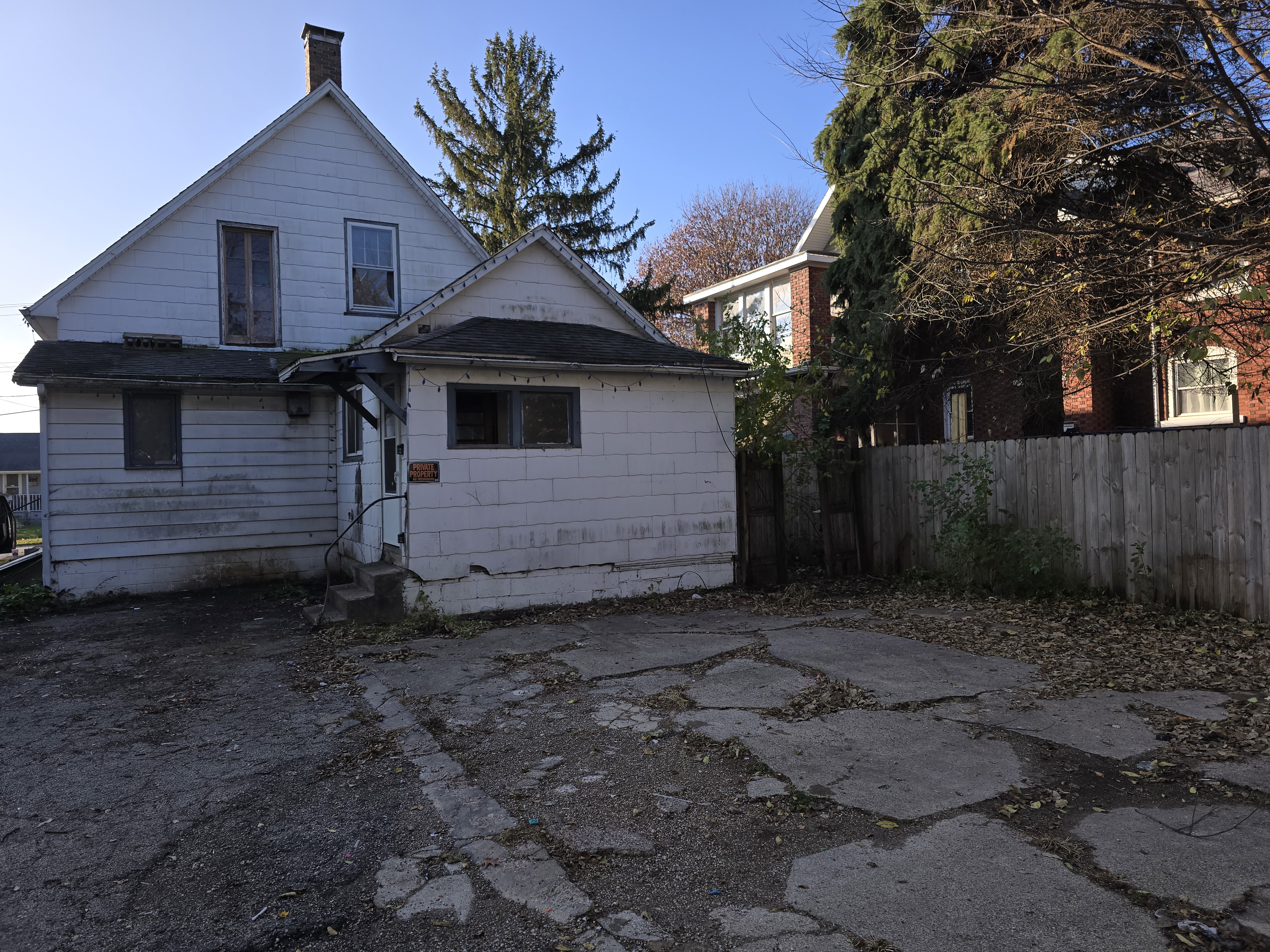 223 W Locust St Canton IL 61520
