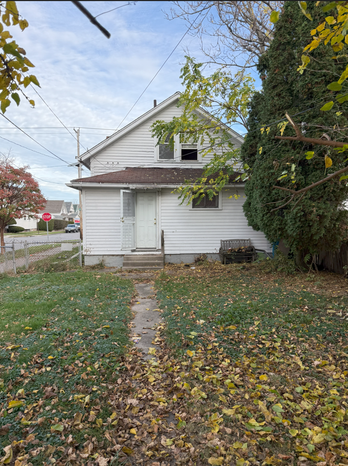 2831 Elm St Toledo OH 43608