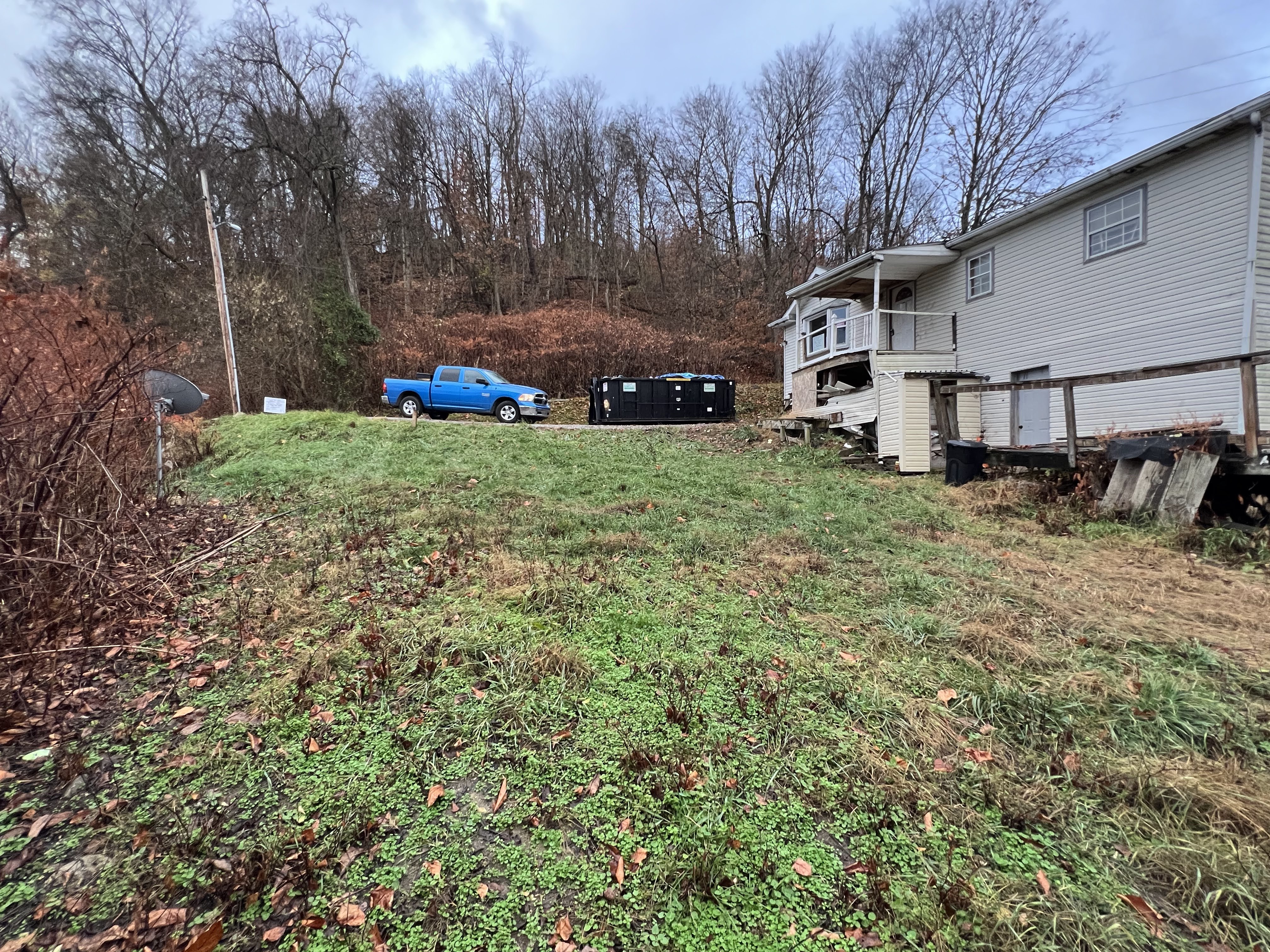 618 Whitely St Bridgeport OH 43912