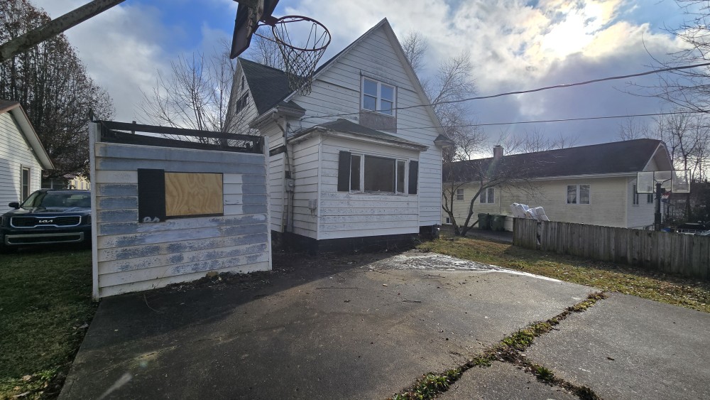 332 French St Sullivan IN 47882