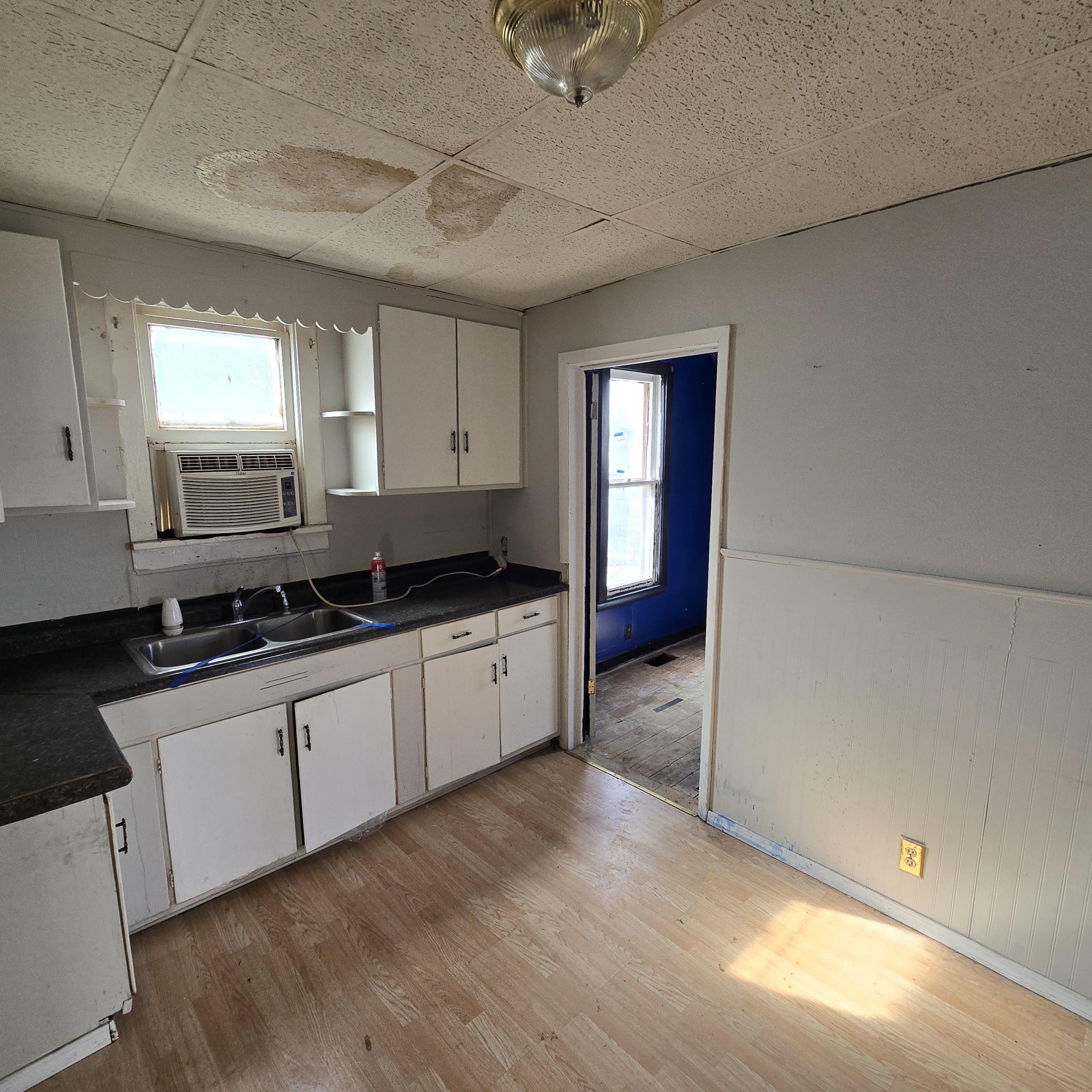 109 E Jackson St Abingdon IL 61410