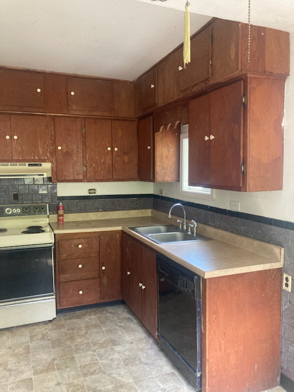 922 Greendale Dr Charleston WV 25302