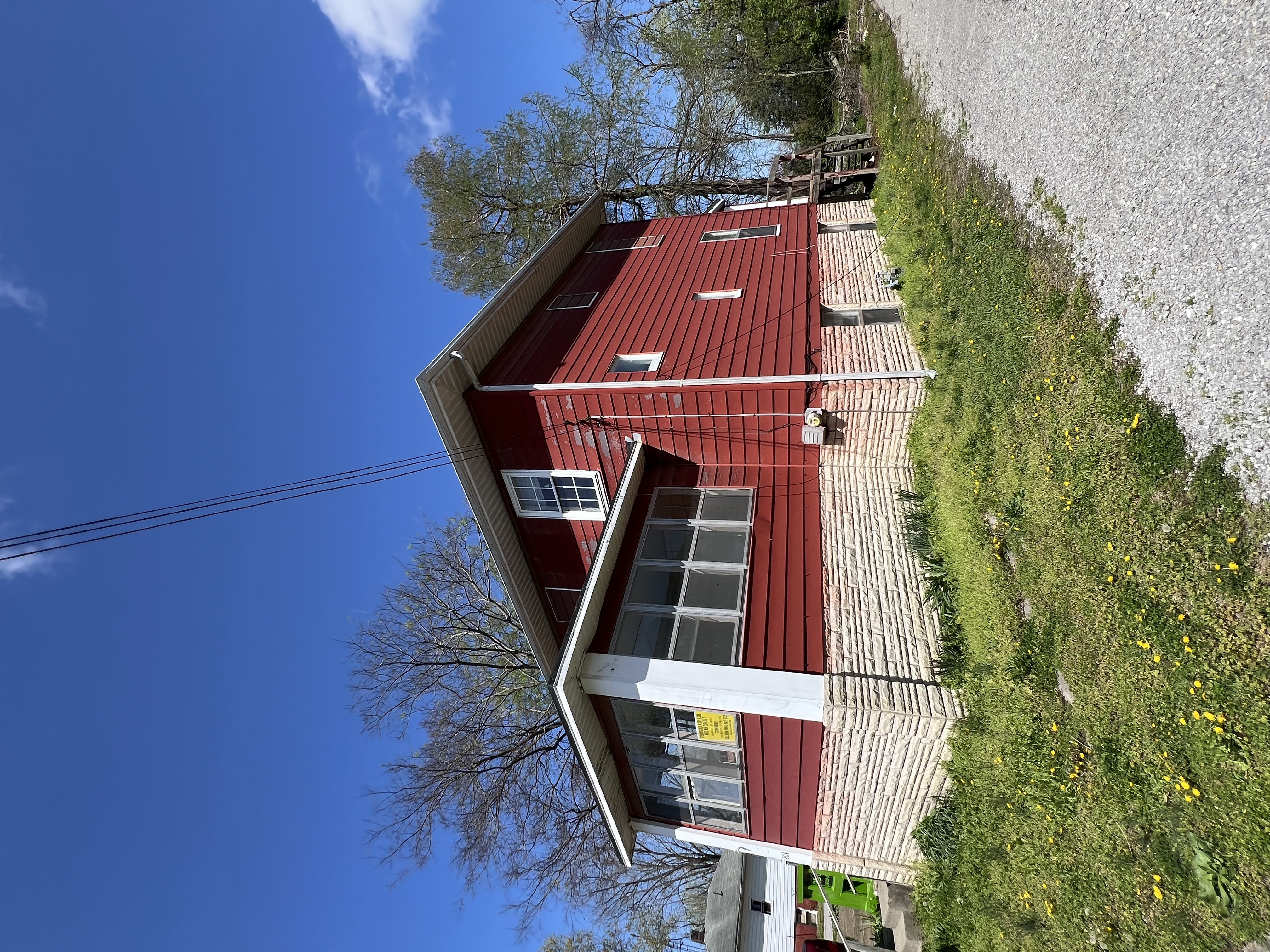 204 Dayton Ave, Harrisburg, IL 62946