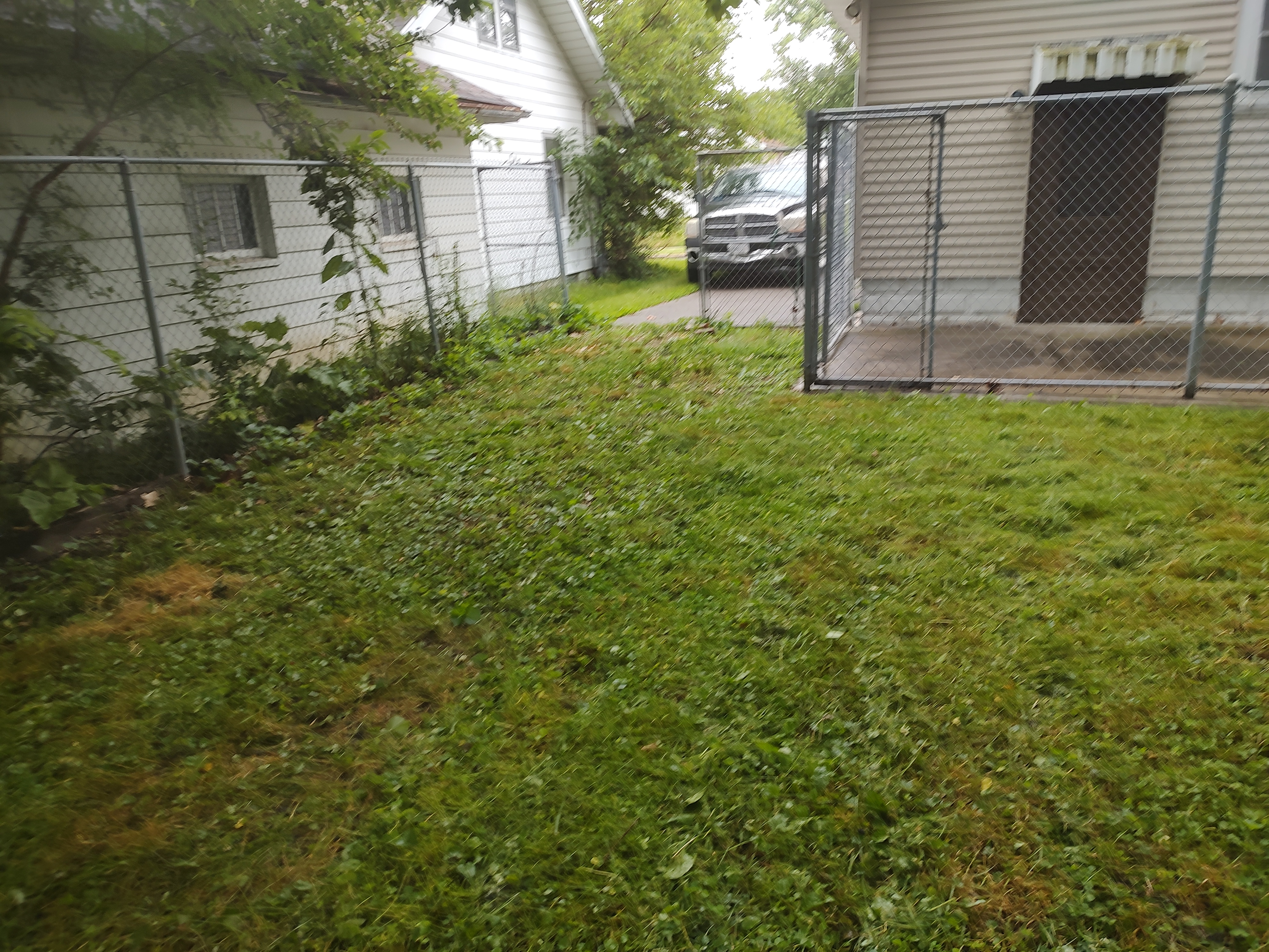 1121 W Gift Ave, Peoria, IL 61604