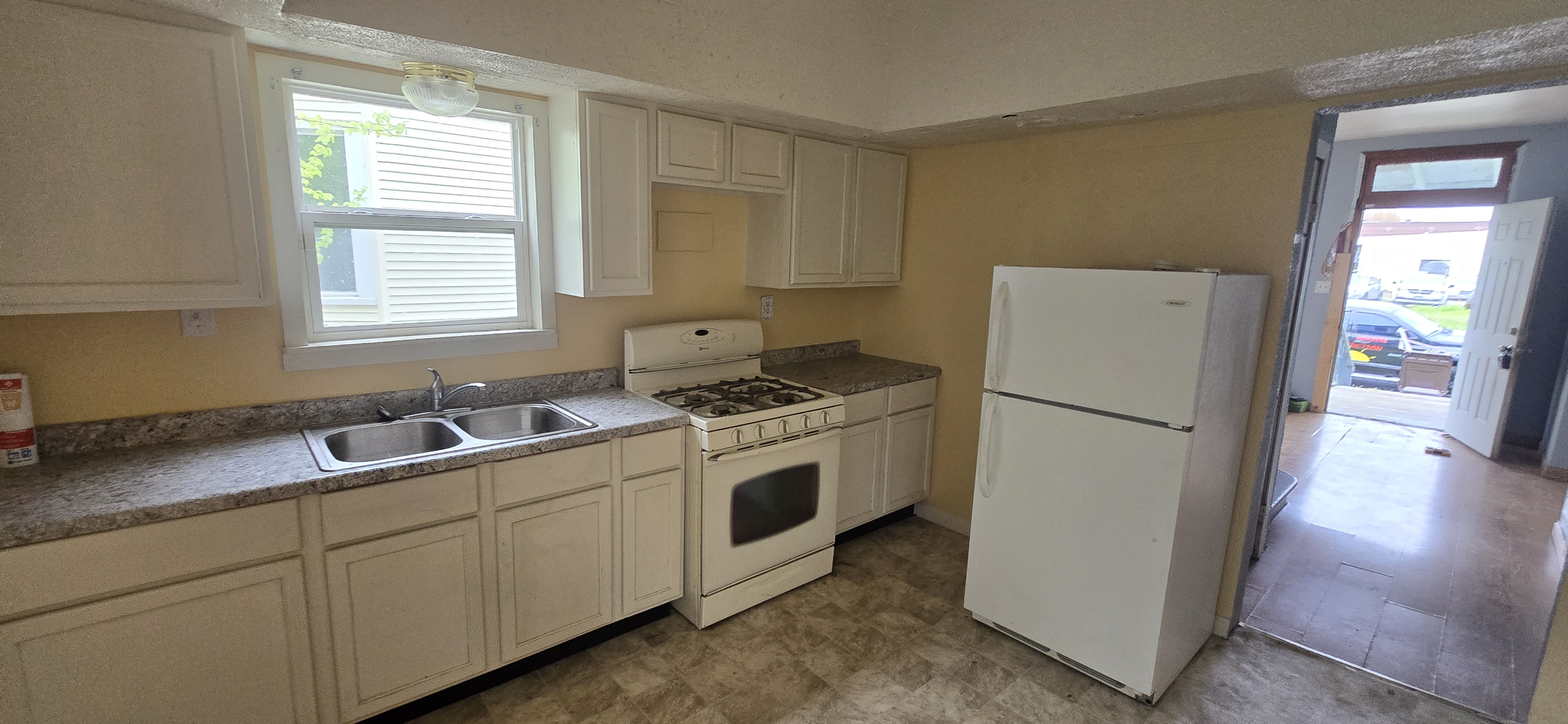 831 W Russel St. Peoria IL 61606