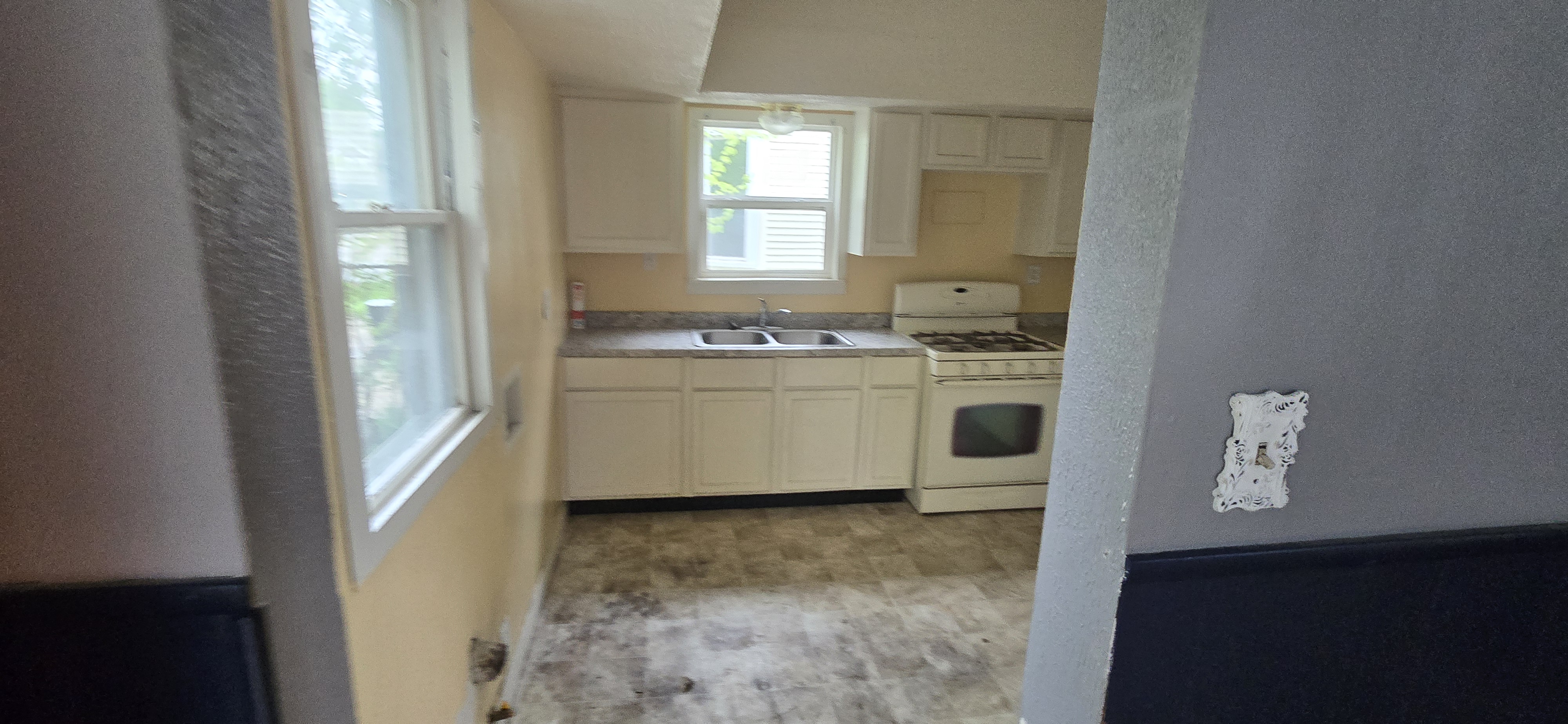 831 W Russel St. Peoria IL 61606