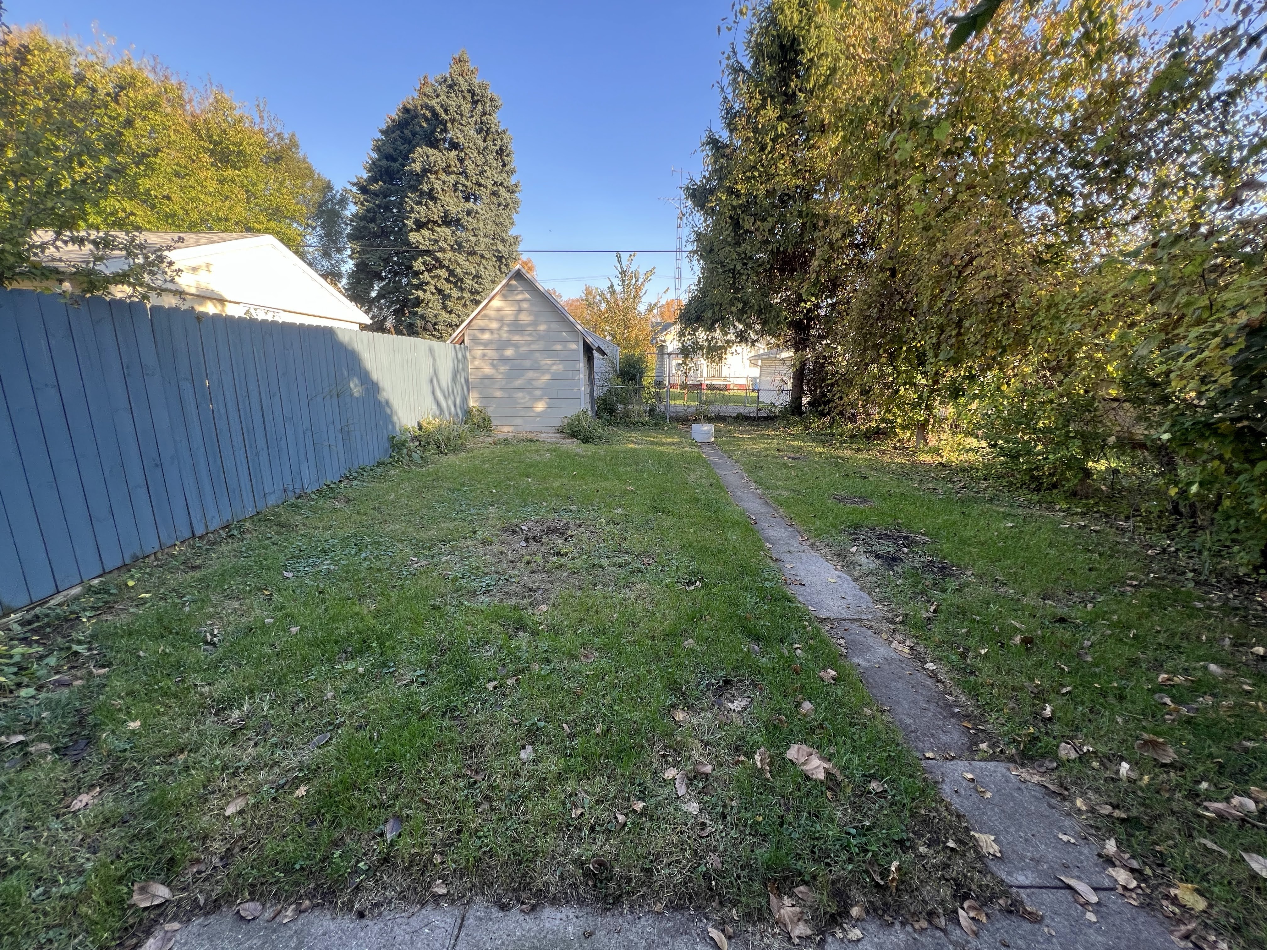 2453 Caledonia St, Toledo, OH 43605