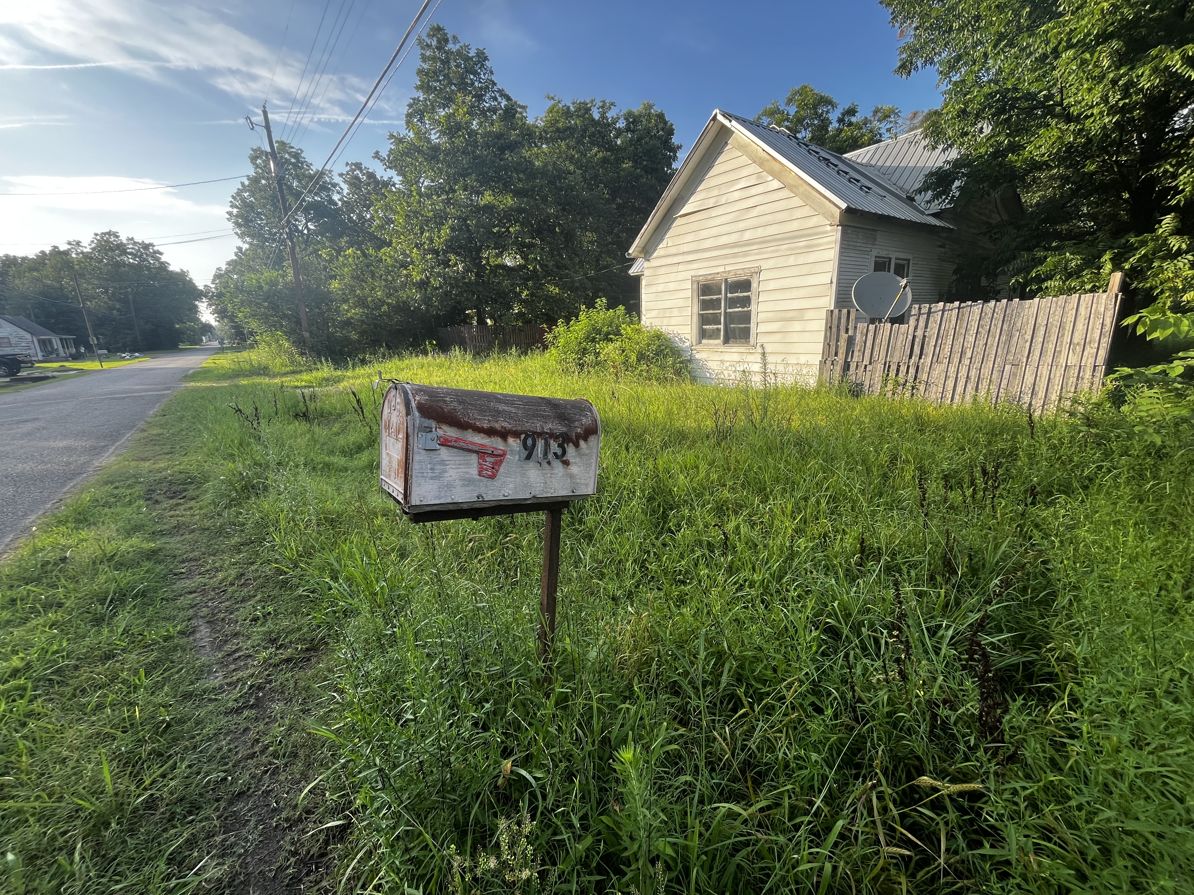 913 S Elm St Bald Knob AR 72010