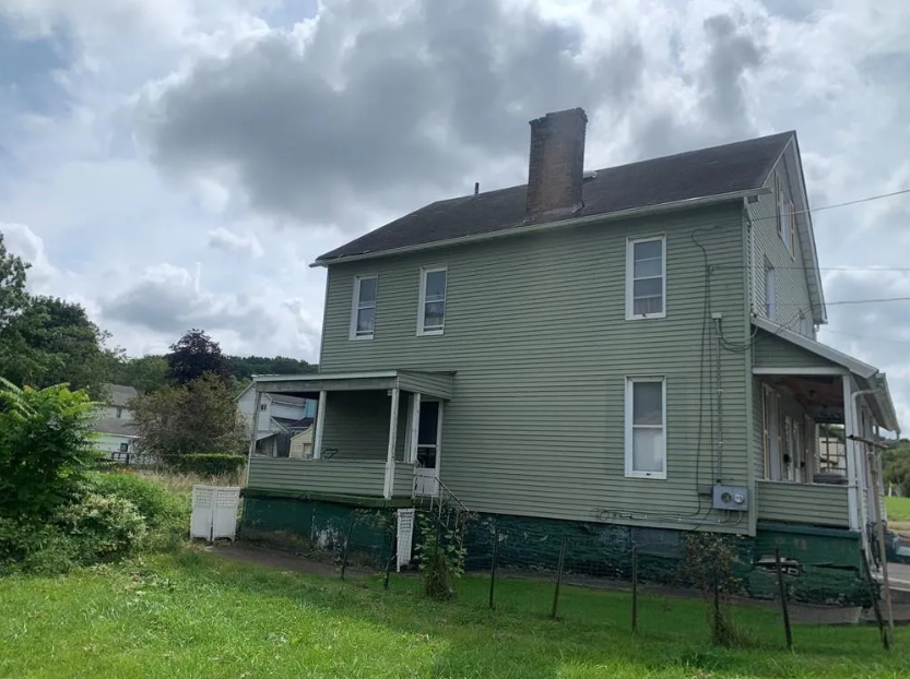 1303 Grimes St, New Castle, PA 16101