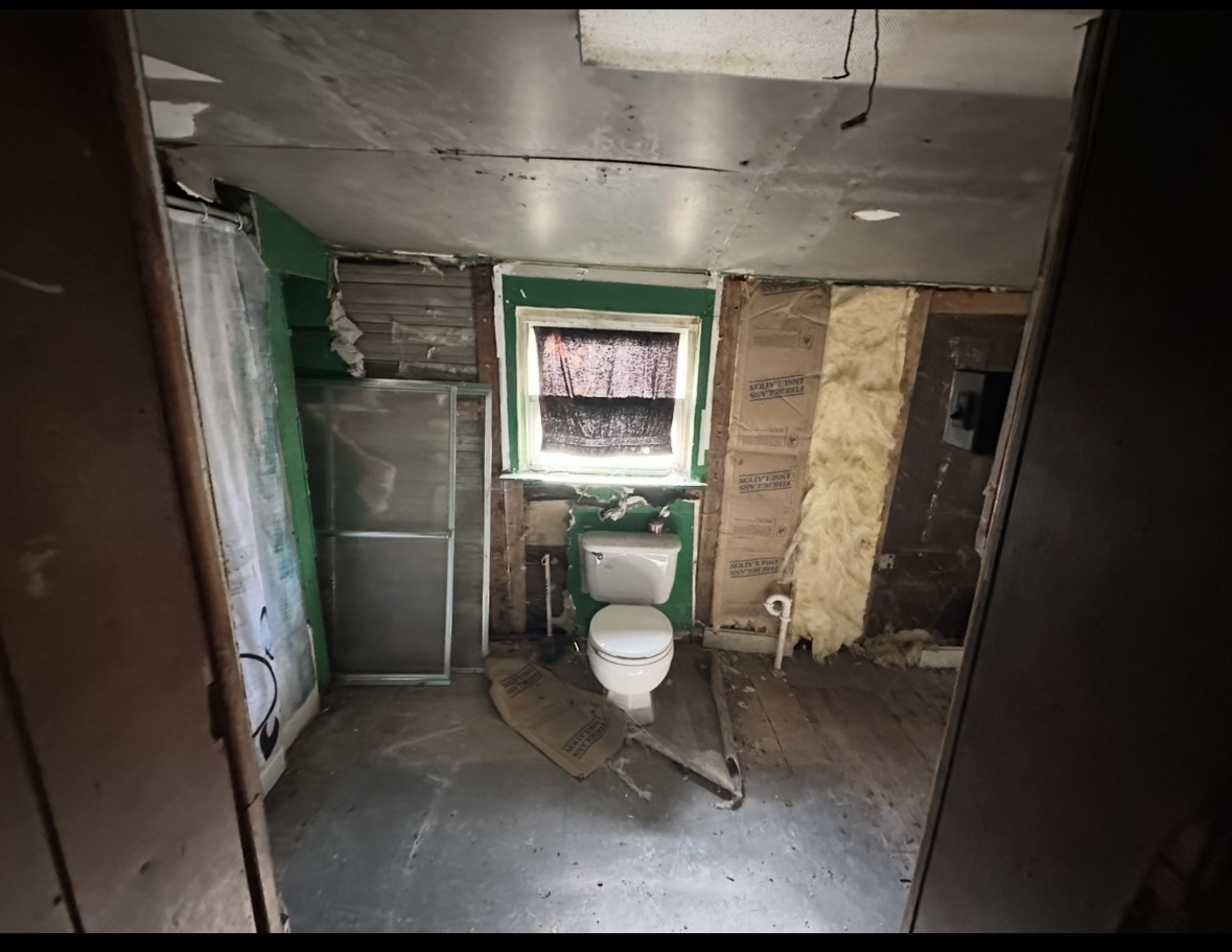 5703 Lee Hwy Atkins VA 24311