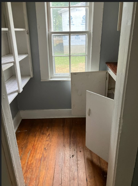 223 E Clara St Golconda, IL 62938