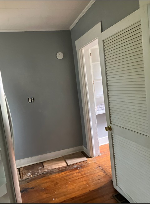 223 E Clara St Golconda, IL 62938