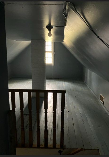 223 E Clara St Golconda, IL 62938