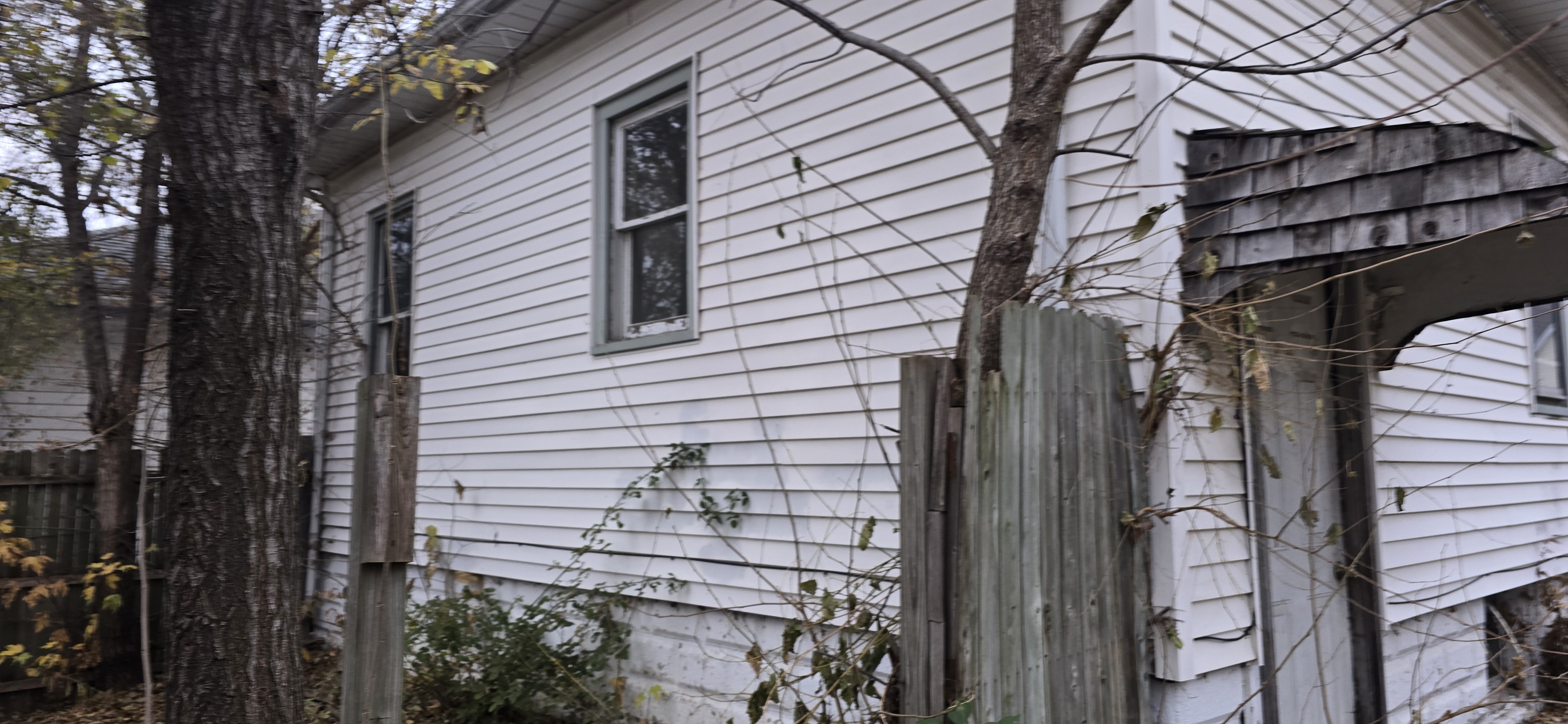 908 W Macqueen Ave, Peoria, IL 61604