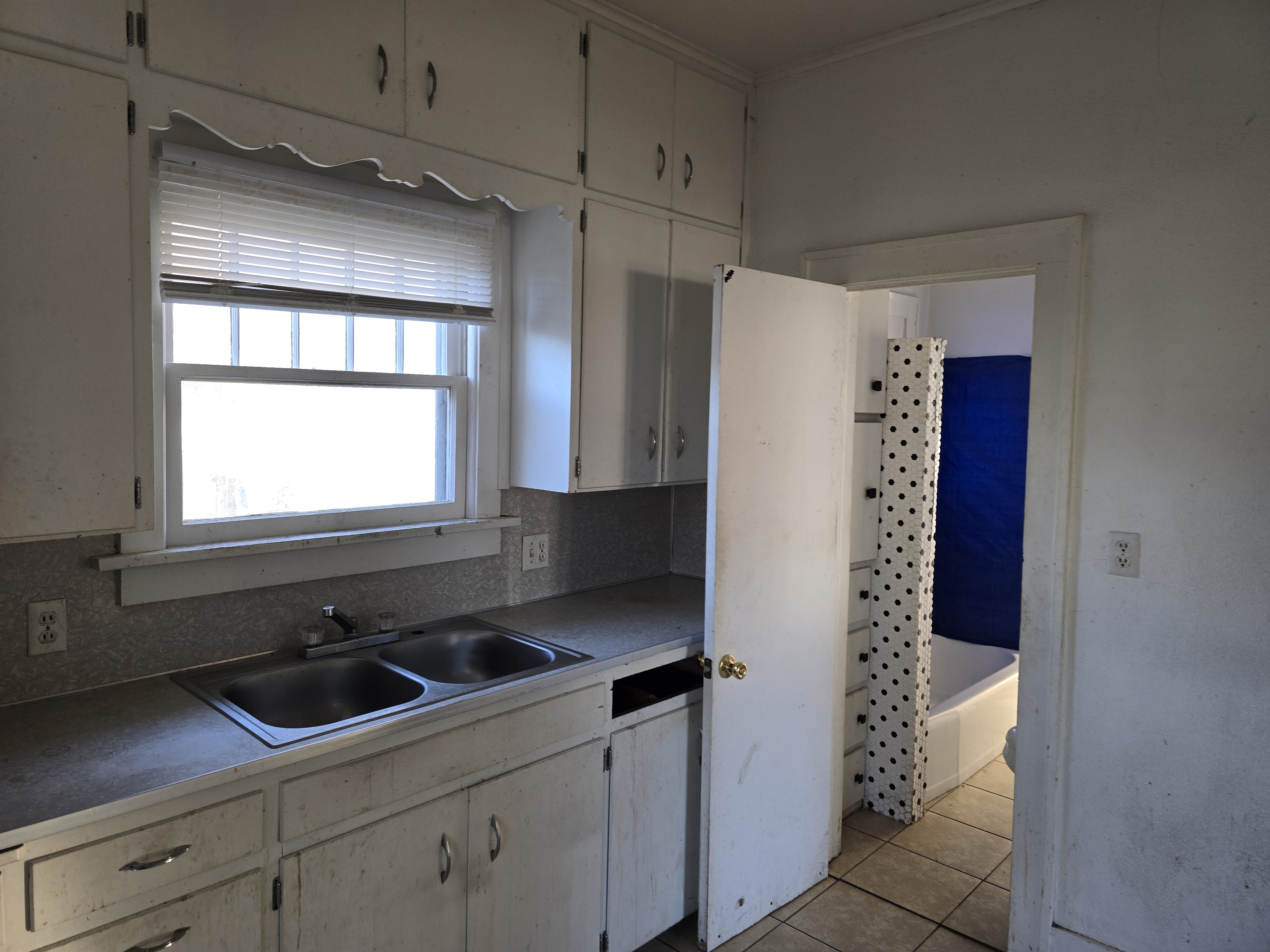 442 E Lincoln Ave Blackwell OK 74631