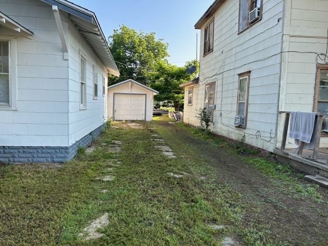 442 E Lincoln Ave Blackwell OK 74631