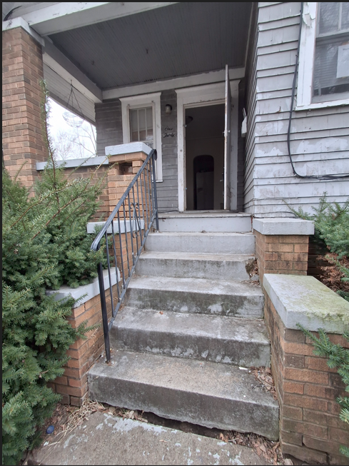 130 S Cleveland Ave Peoria IL 61605