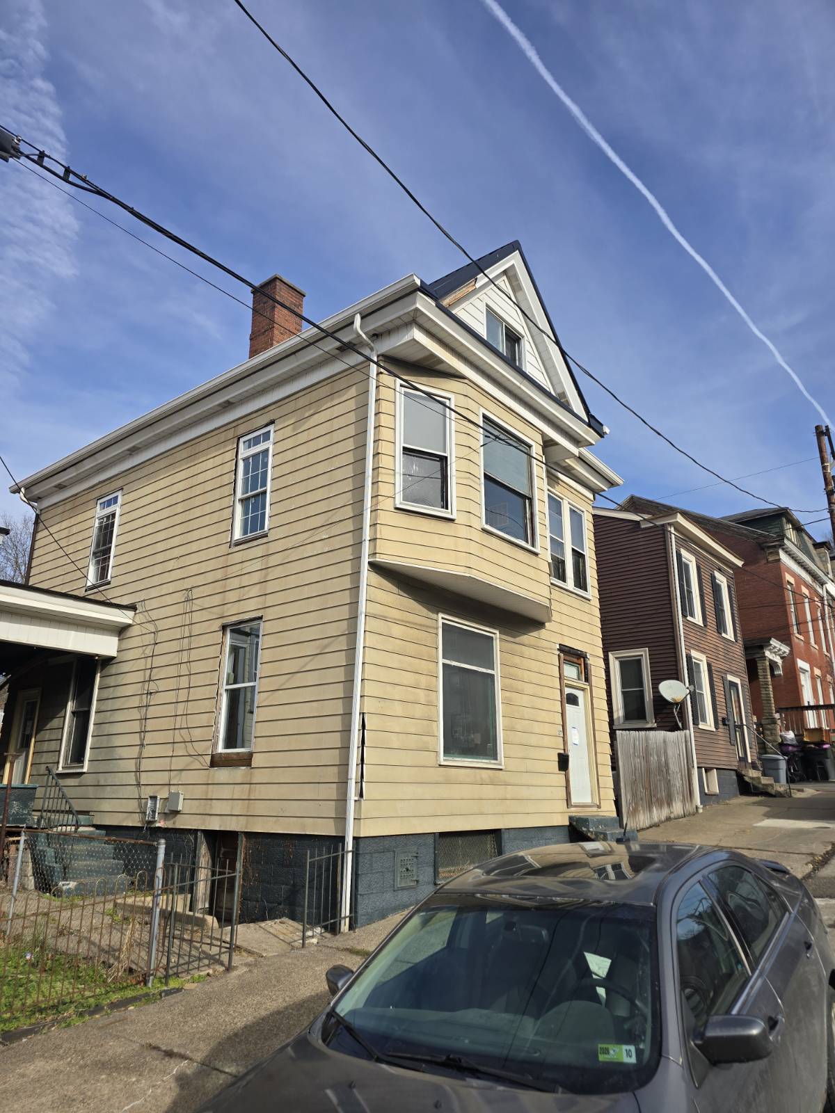 17 7th St Wheeling WV 26003