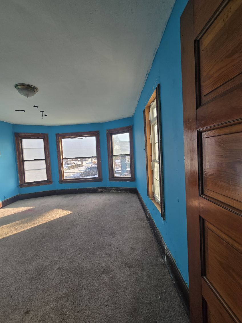 17 7th St Wheeling WV 26003