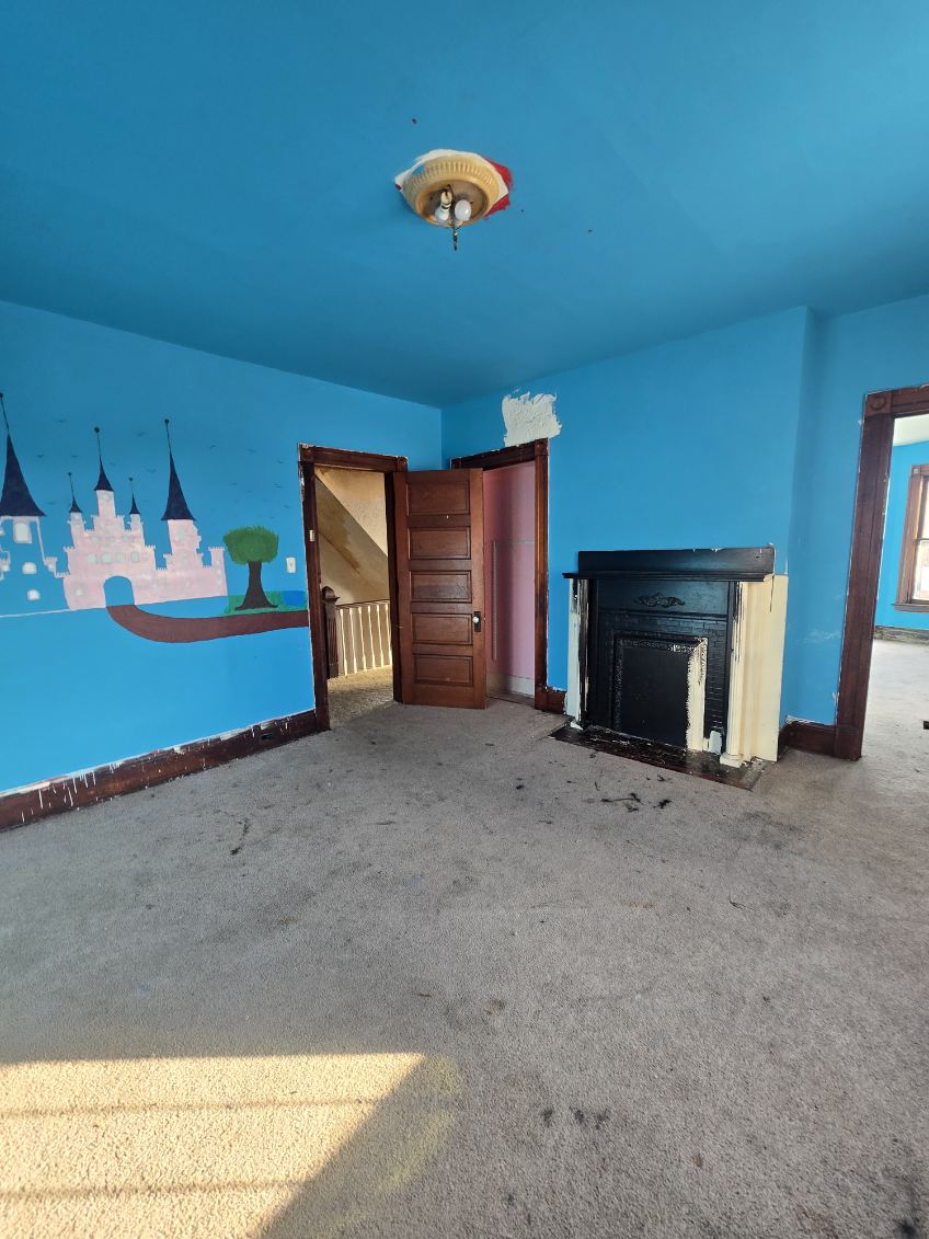 17 7th St Wheeling WV 26003