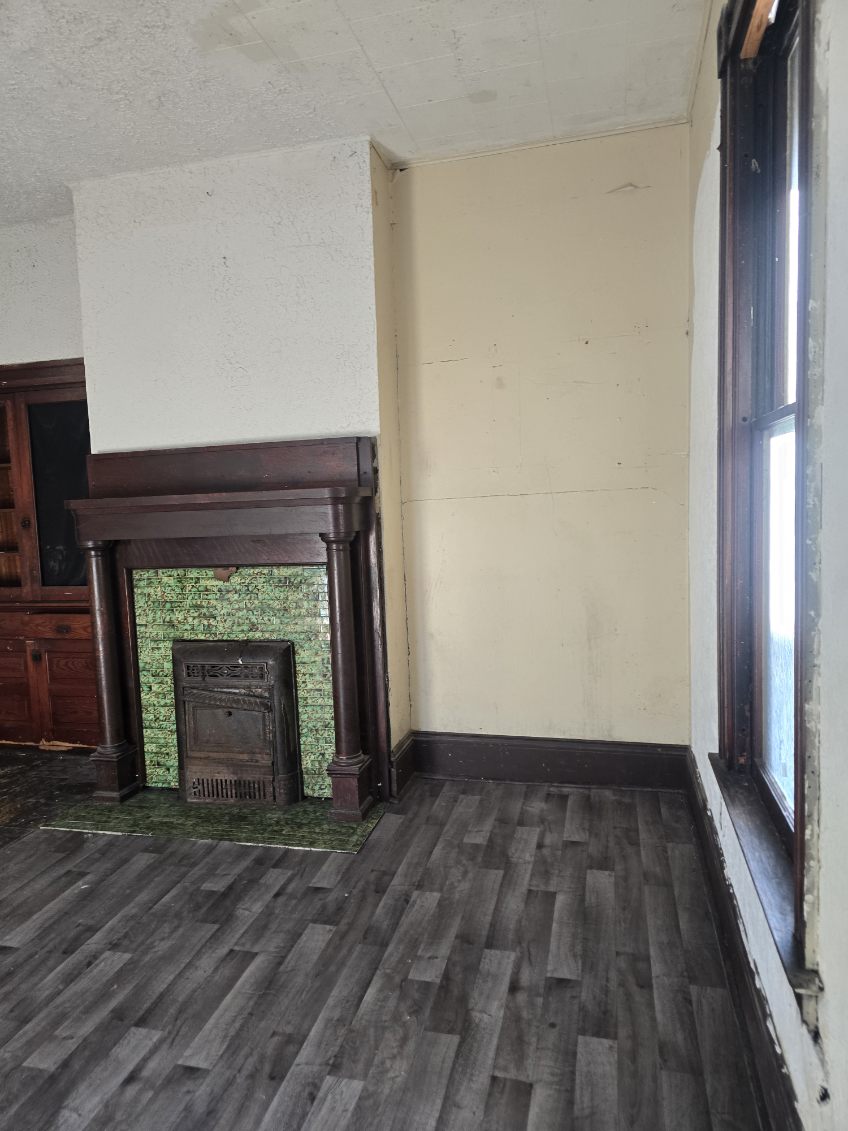 17 7th St Wheeling WV 26003