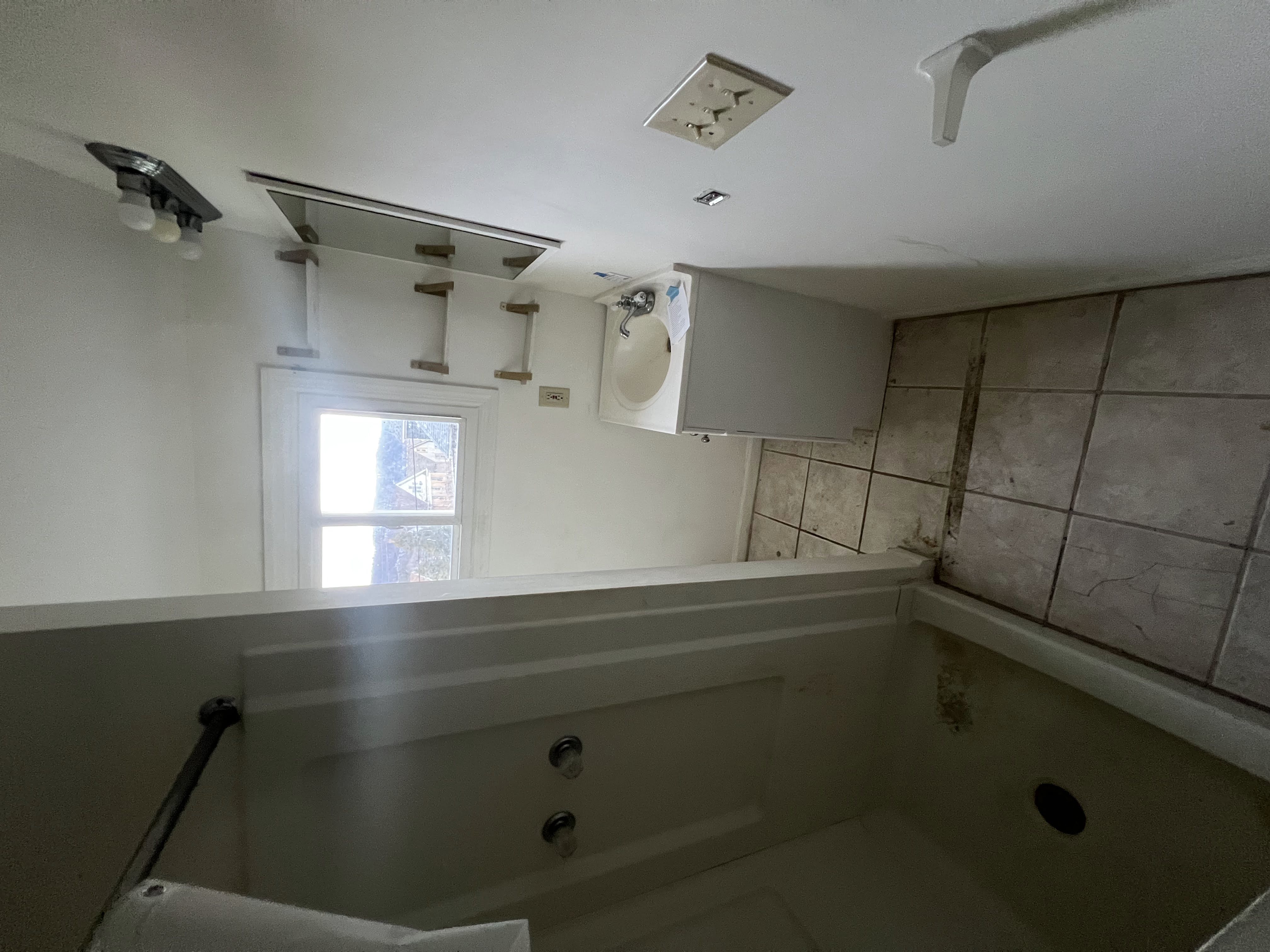 230 Locust St Ambridge, PA 15003