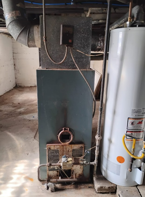 2214 N Linsley Ave Peoria IL 61604