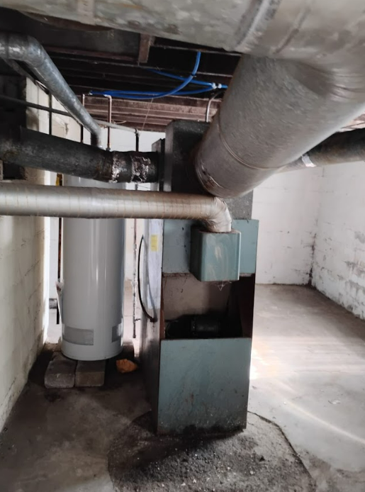 2214 N Linsley Ave Peoria IL 61604