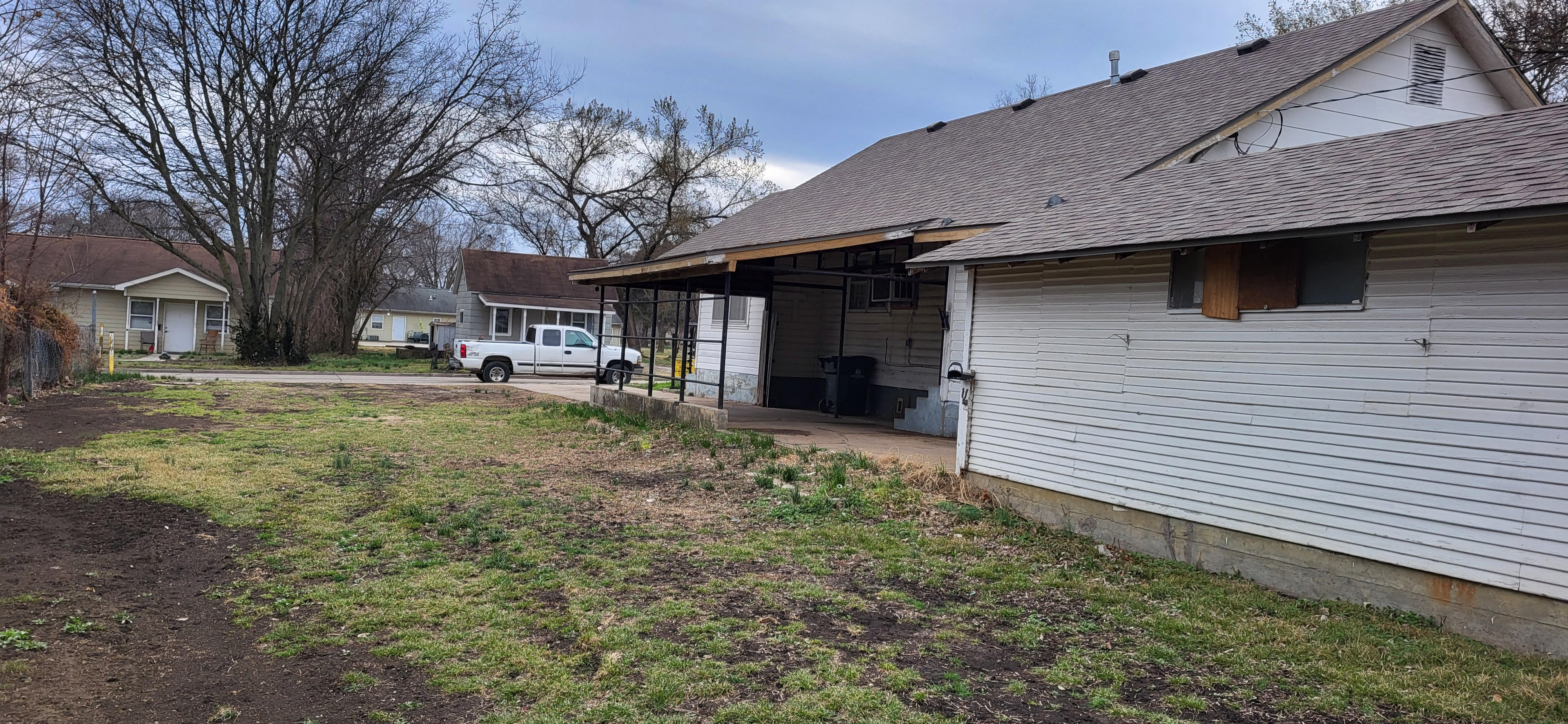 908 E  Edison St Independnce KS 67301