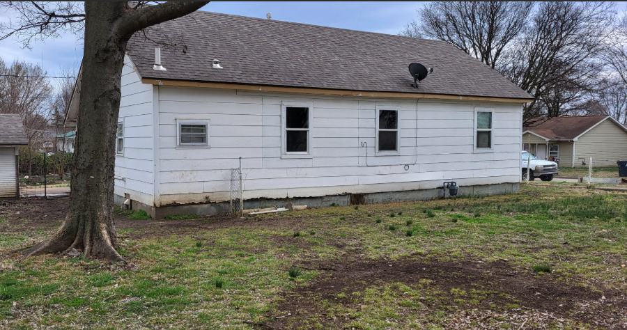 908 E  Edison St Independnce KS 67301