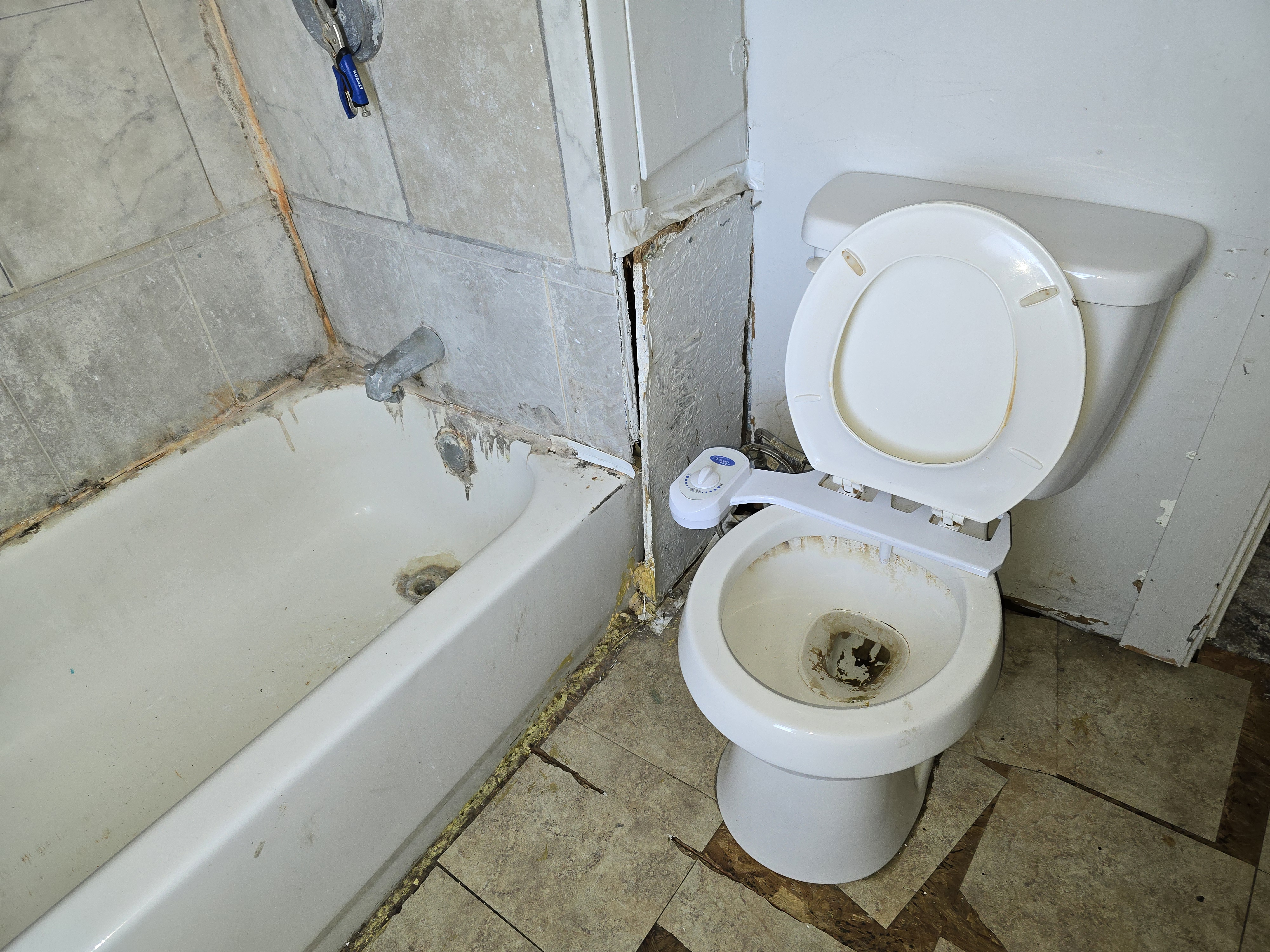 1806 N Peoria Ave Peoria IL 61603